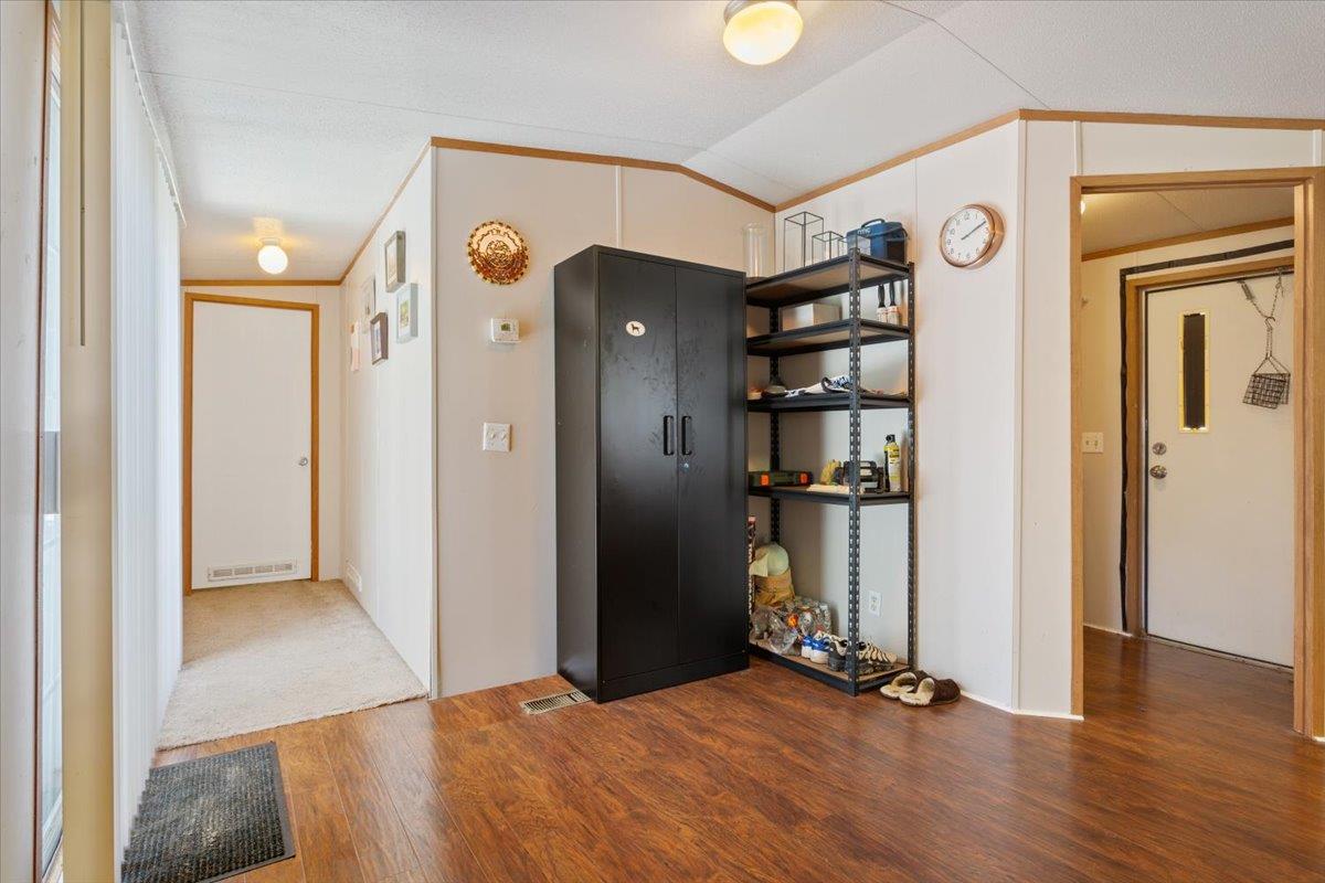 216 Moore St, Rogers, TX 76569