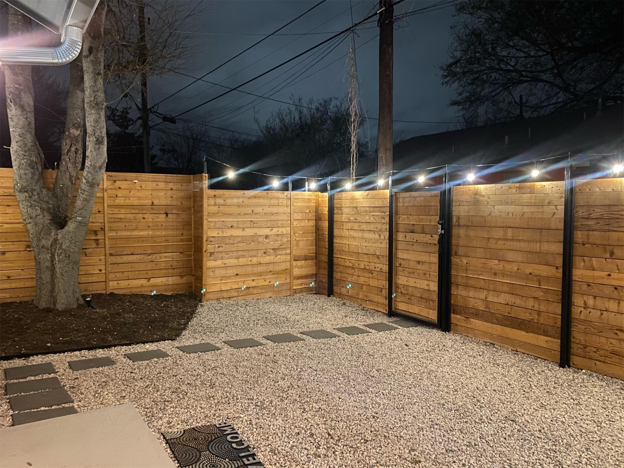 2102 E 2nd St # 2, Austin, TX 78702