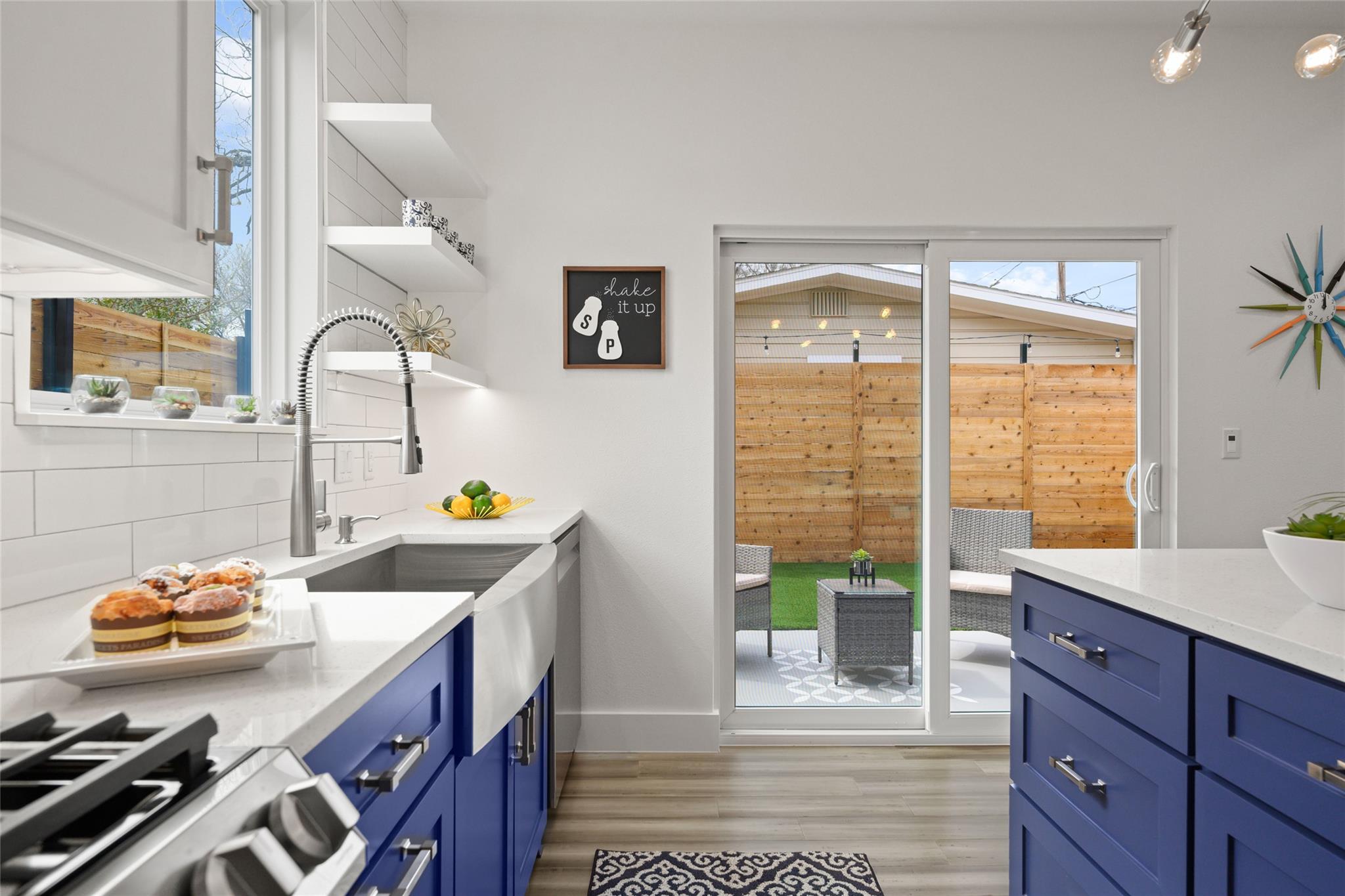 2102 E 2nd St # 2, Austin, TX 78702