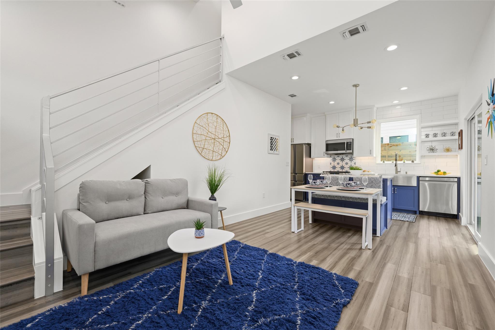 2102 E 2nd St # 2, Austin, TX 78702