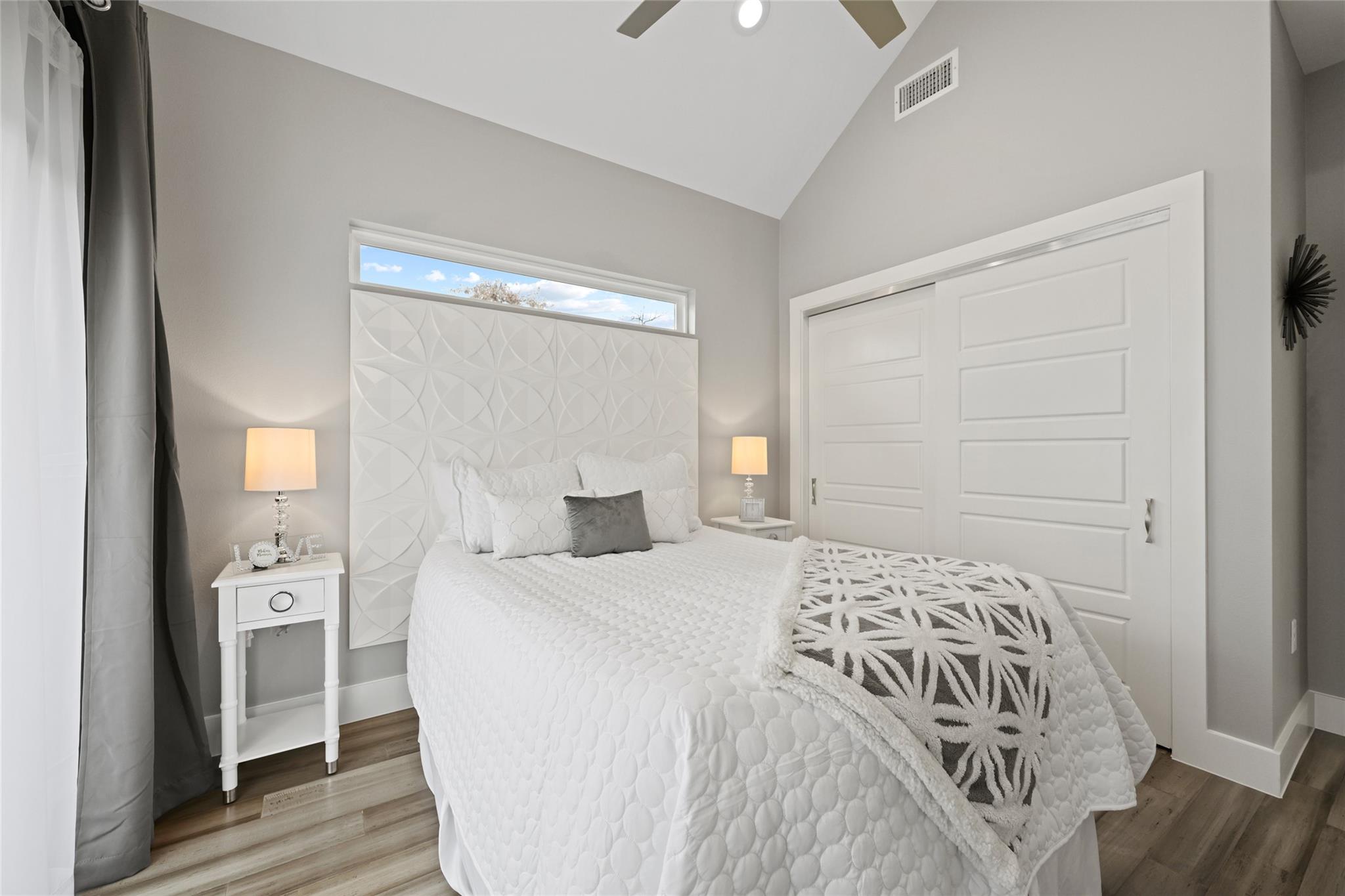 2102 E 2nd St # 2, Austin, TX 78702