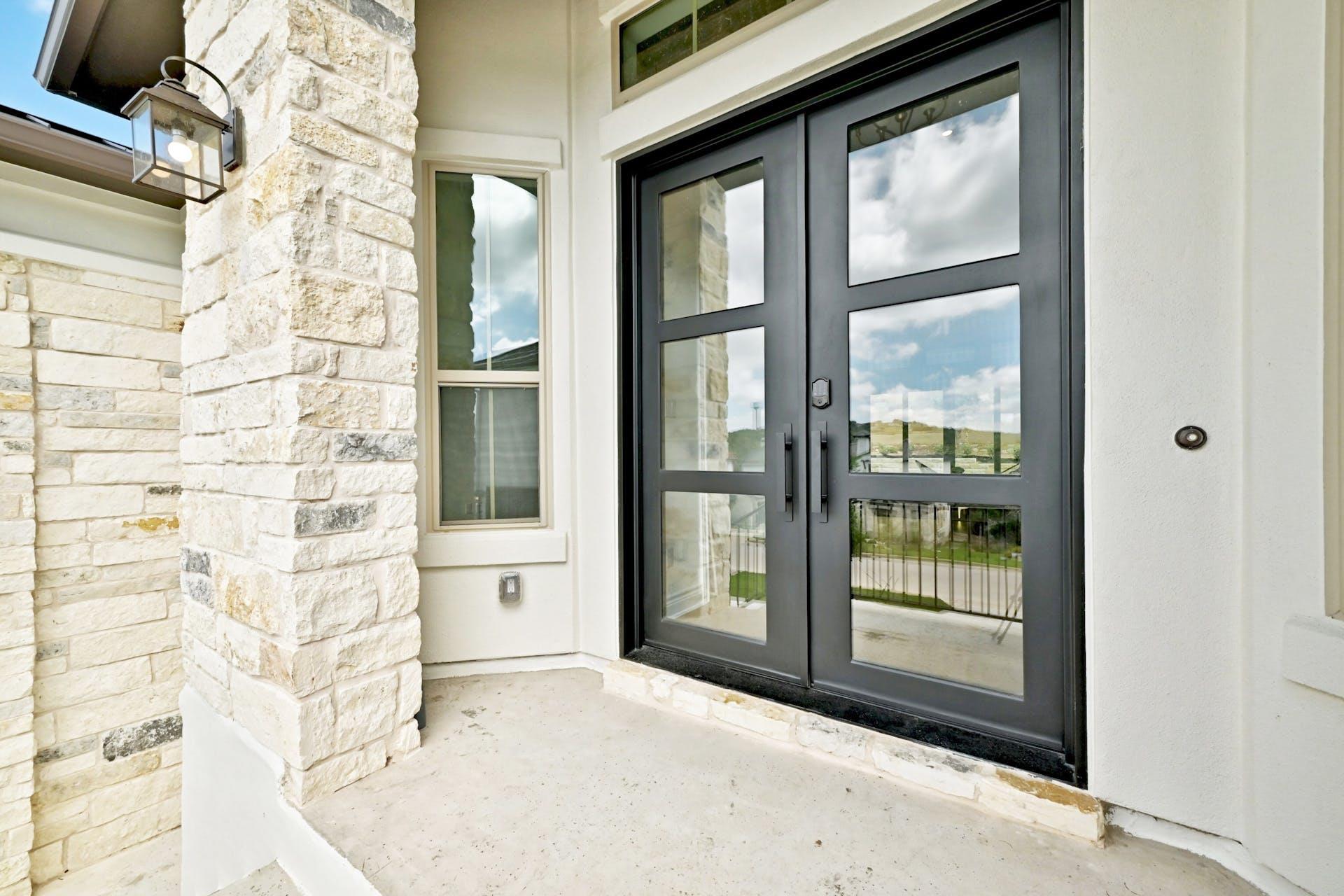 905 CRESTONE STREAM Dr, Austin, TX 78738