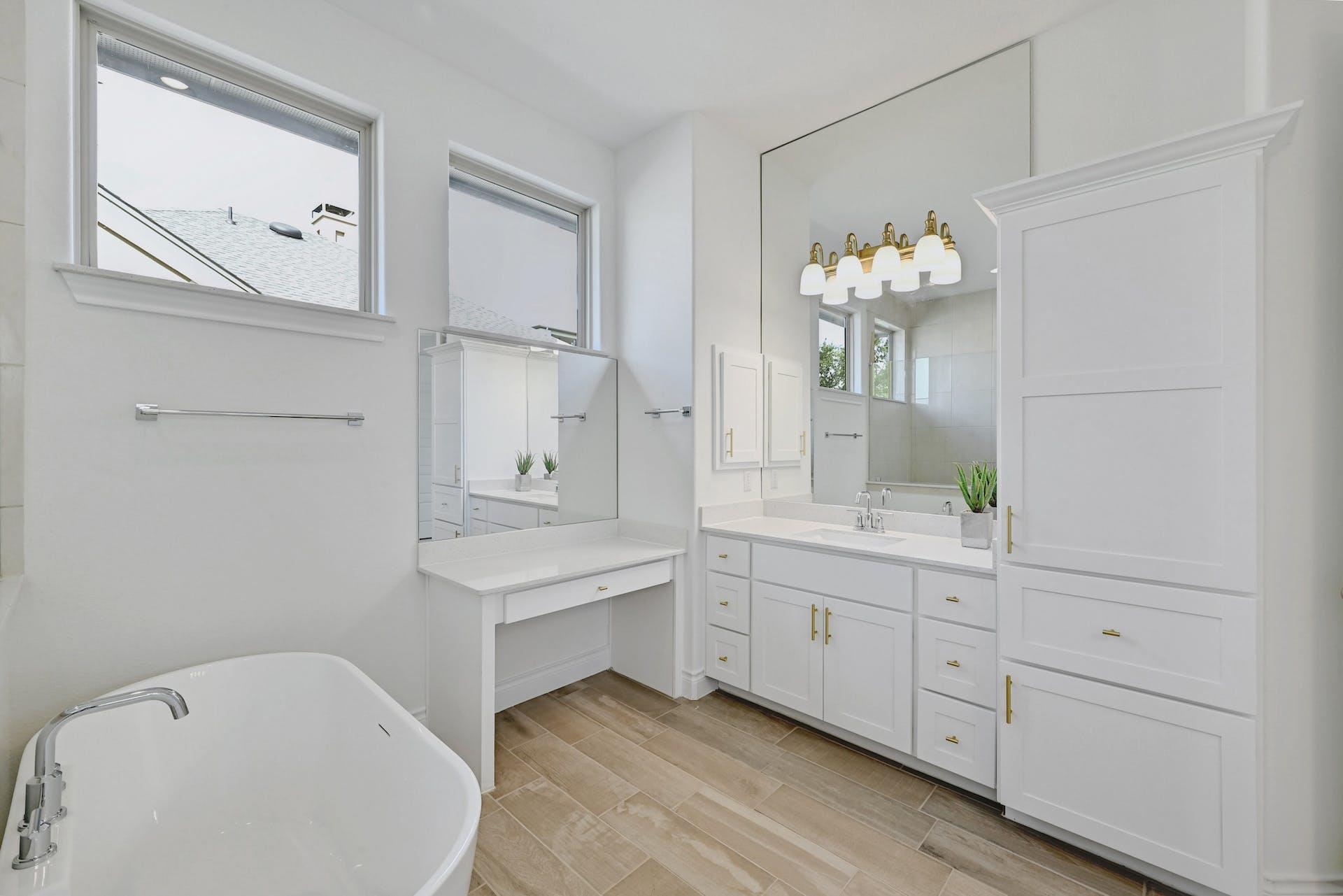 905 CRESTONE STREAM Dr, Austin, TX 78738