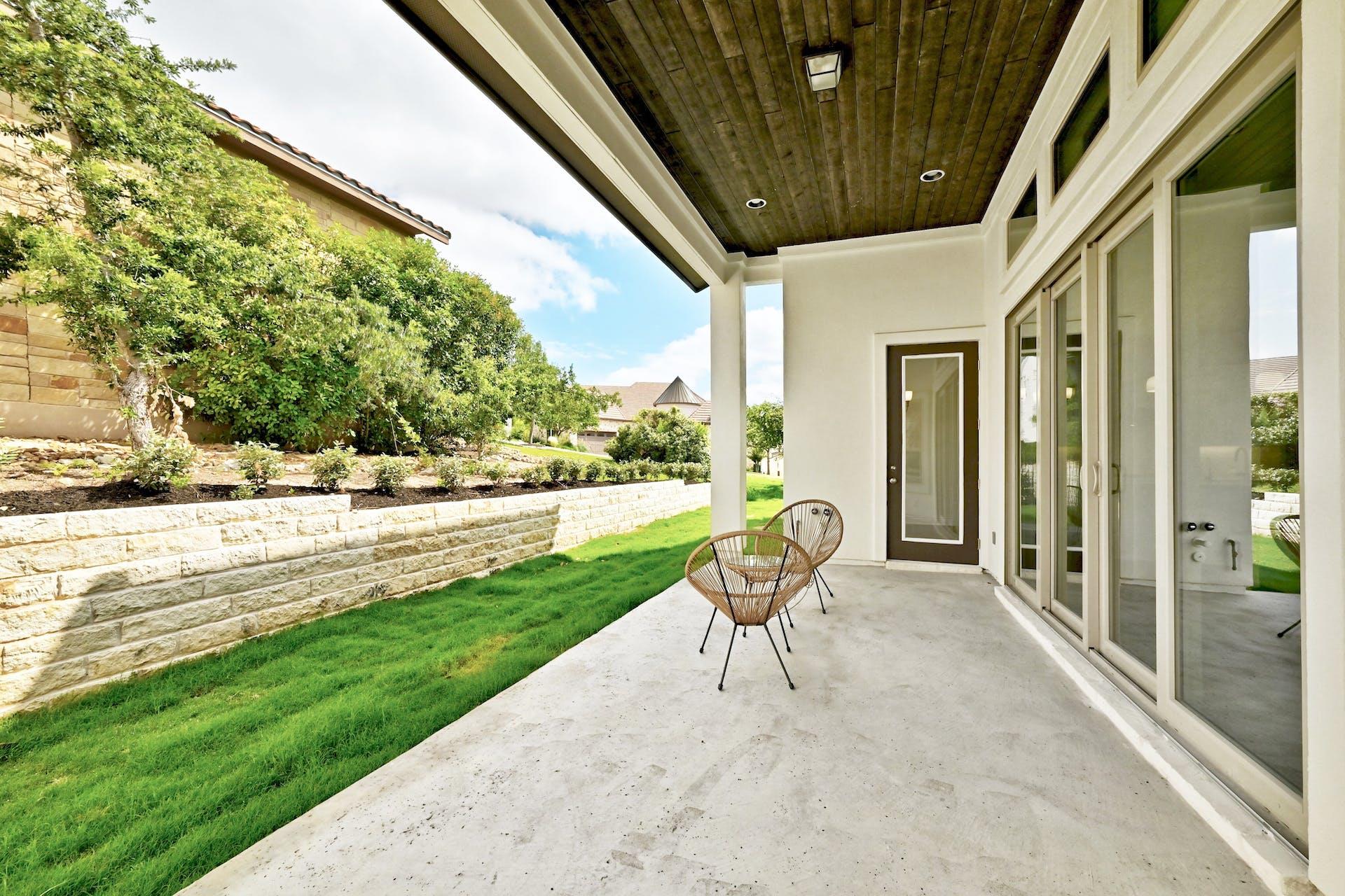 905 CRESTONE STREAM Dr, Austin, TX 78738