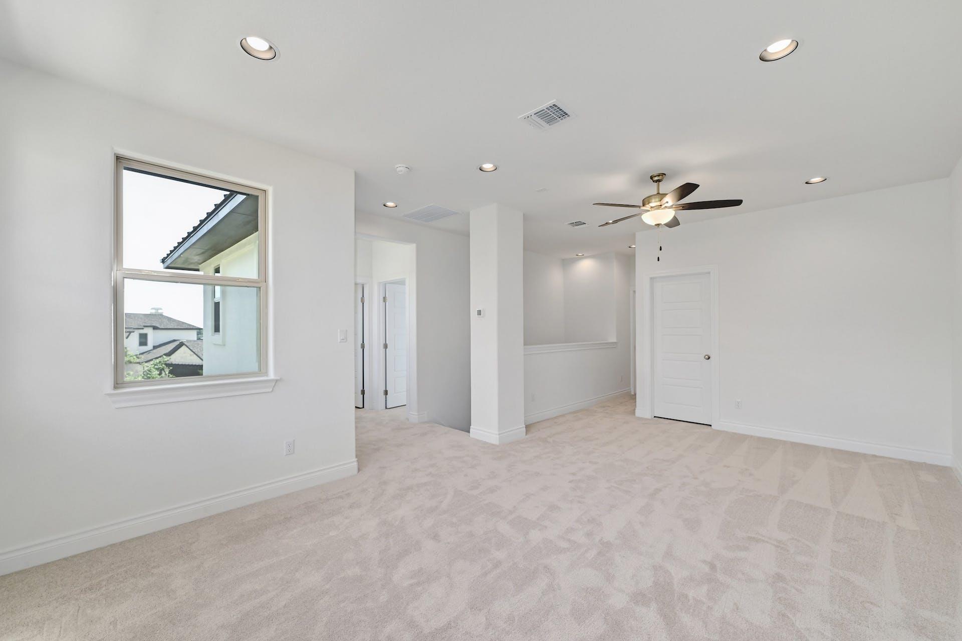 905 CRESTONE STREAM Dr, Austin, TX 78738