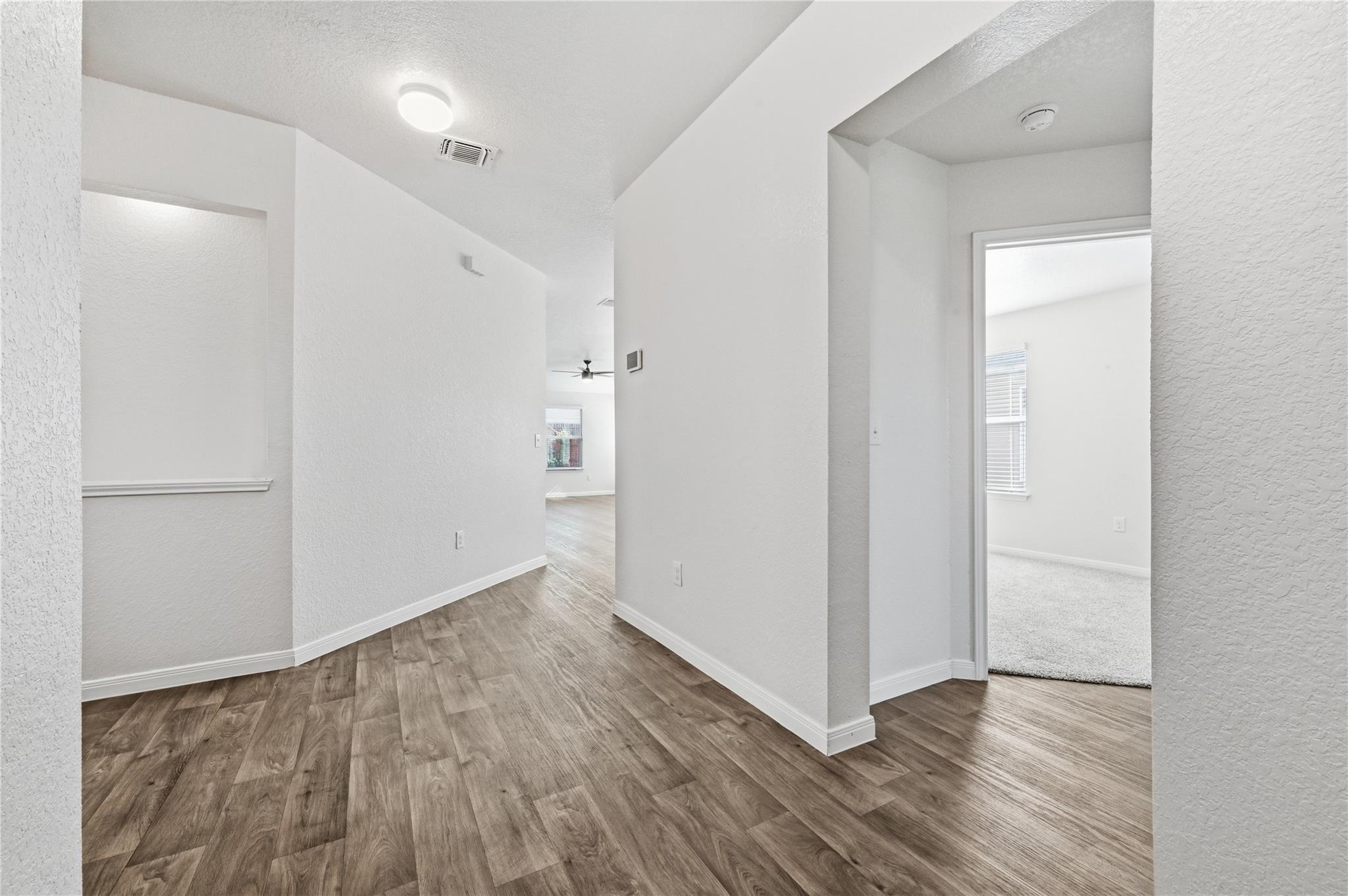 606 Quarton Dr, Hutto, TX 78634