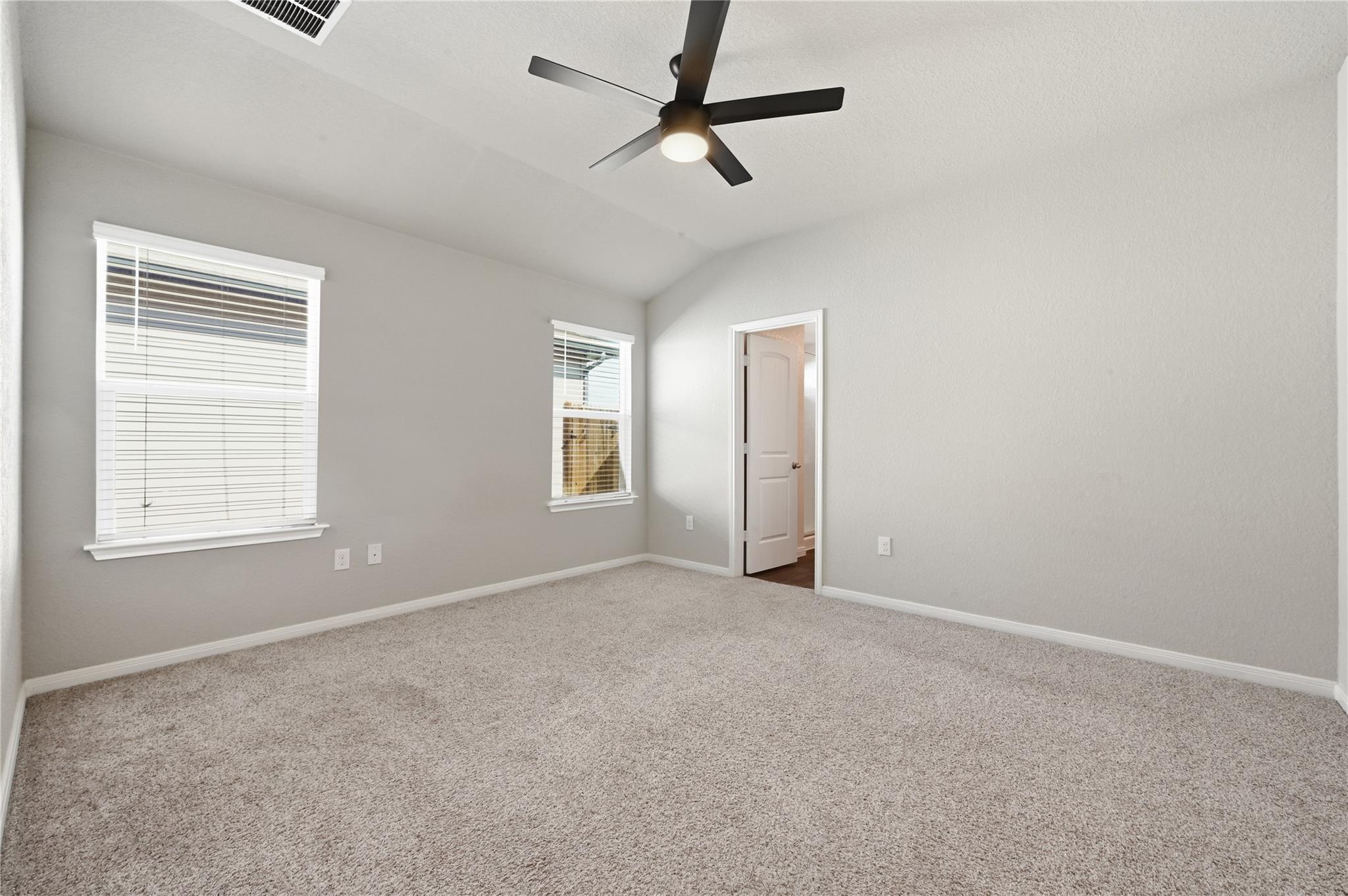 606 Quarton Dr, Hutto, TX 78634