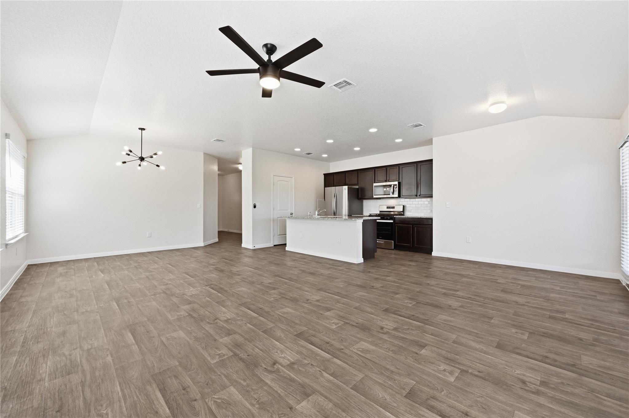 606 Quarton Dr, Hutto, TX 78634