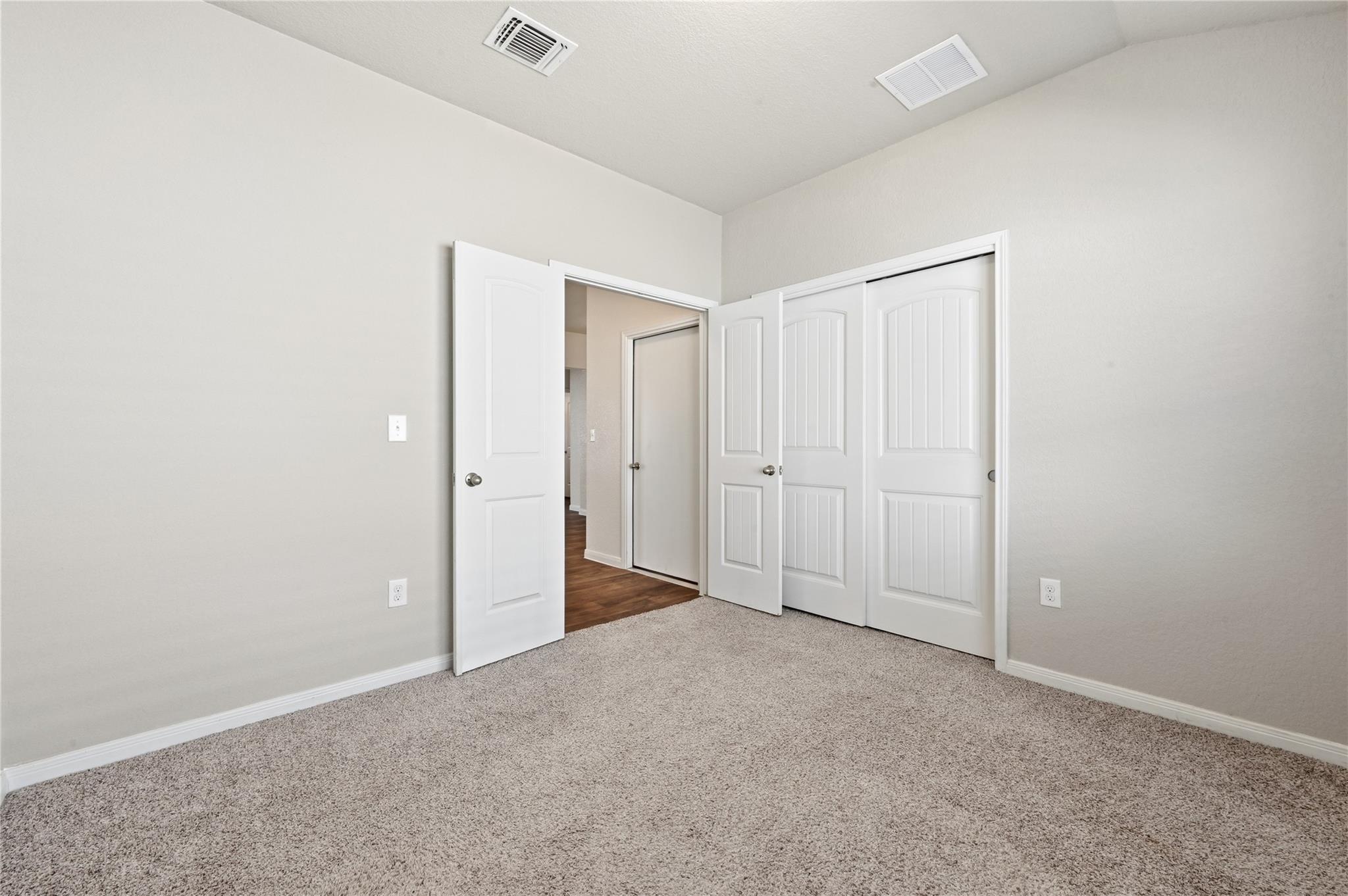 606 Quarton Dr, Hutto, TX 78634