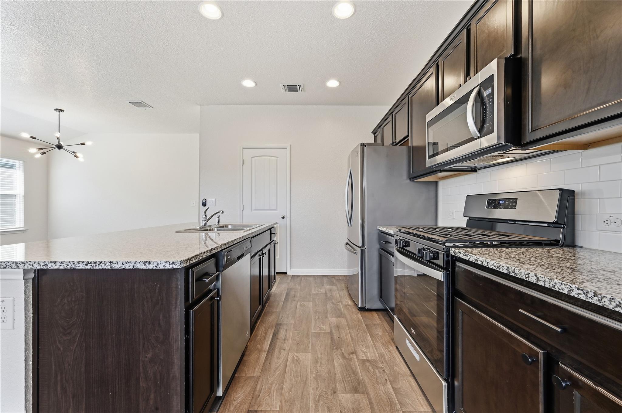 606 Quarton Dr, Hutto, TX 78634