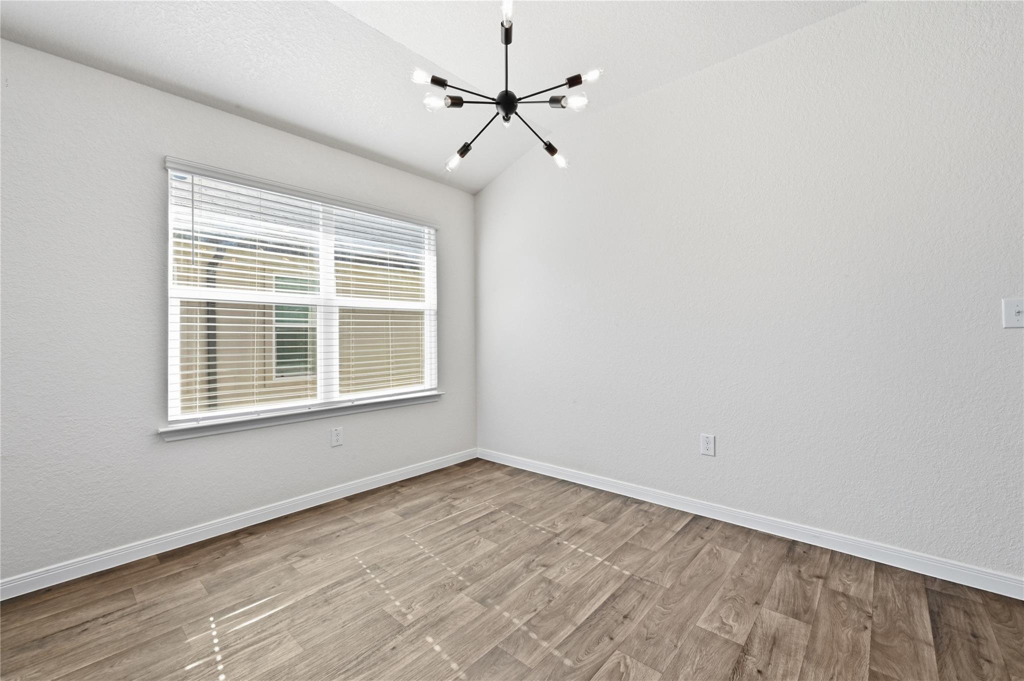 606 Quarton Dr, Hutto, TX 78634