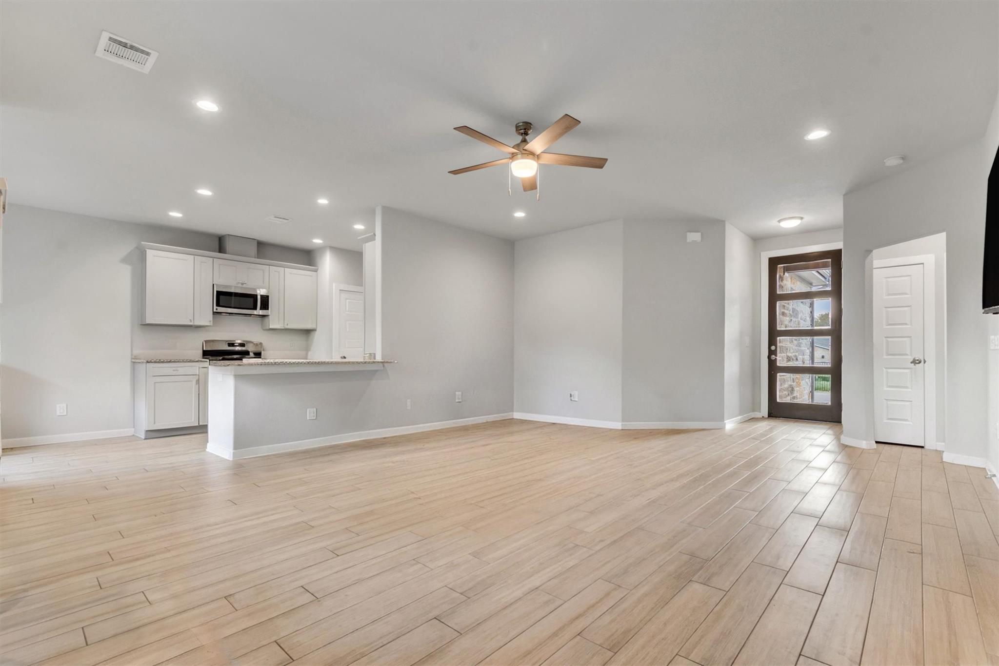 21414 Santa Carlo Ave, Lago Vista, TX 78645