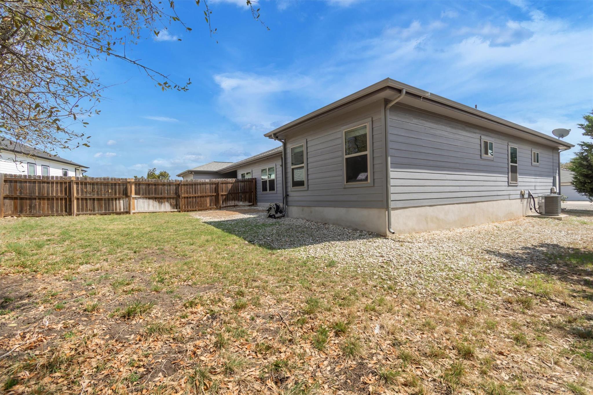 21414 Santa Carlo Ave, Lago Vista, TX 78645