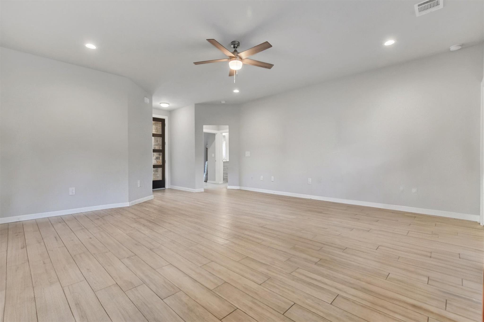 21414 Santa Carlo Ave, Lago Vista, TX 78645