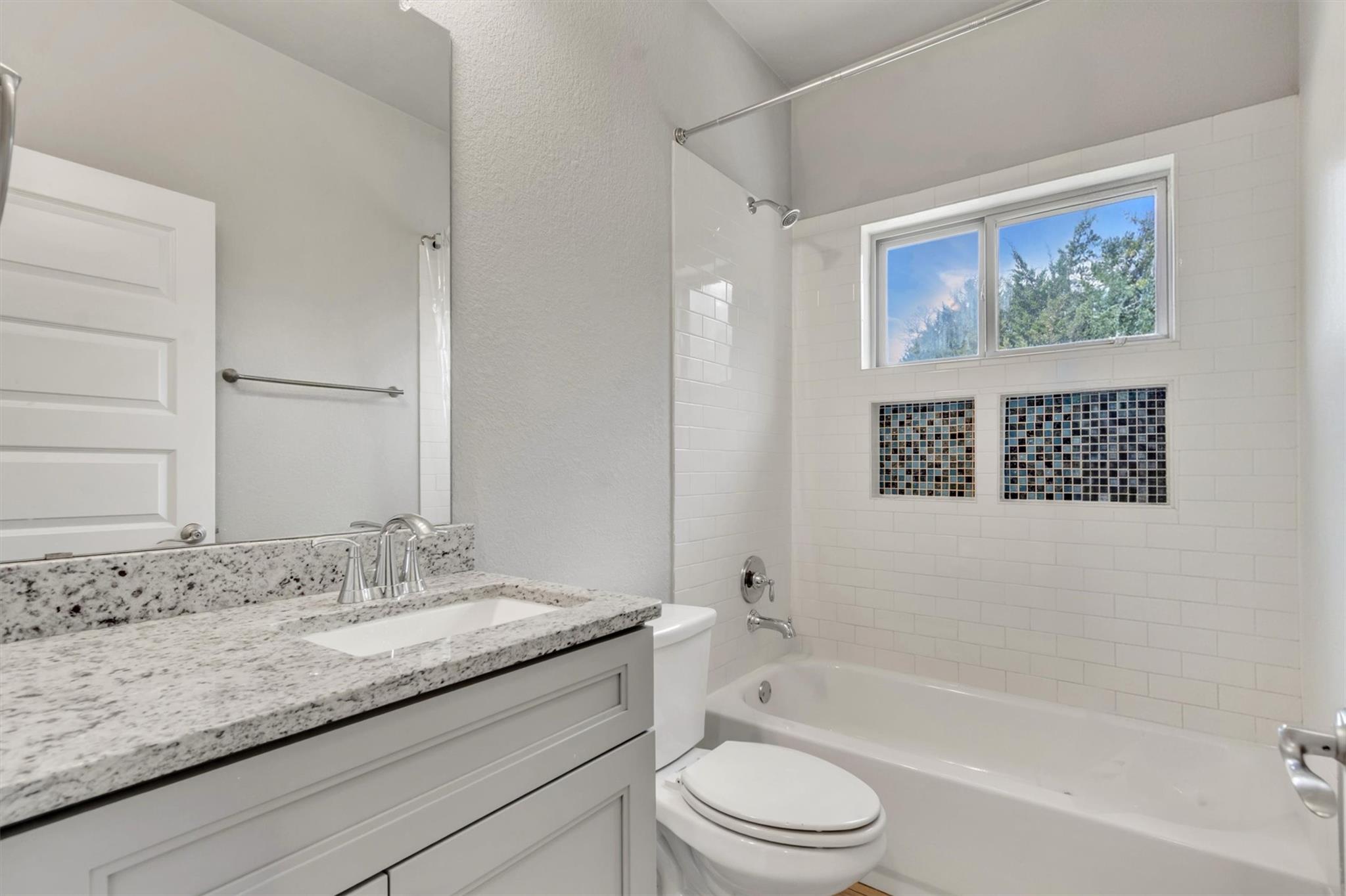 21414 Santa Carlo Ave, Lago Vista, TX 78645