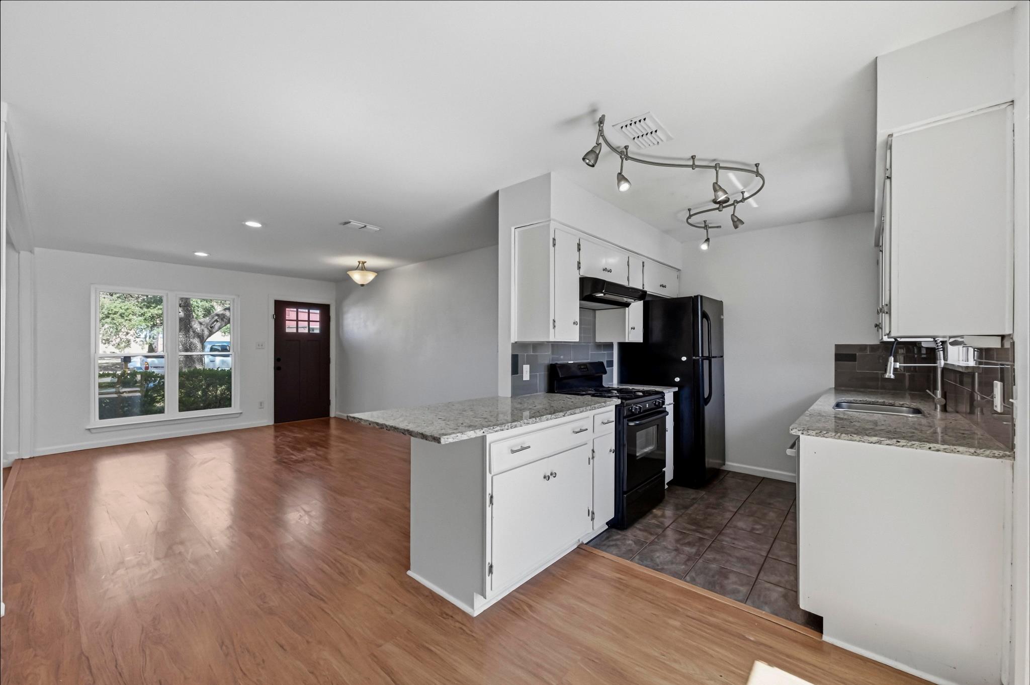 1005 Arthur Stiles Rd, Austin, TX 78721