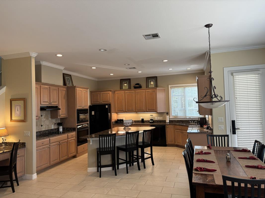 8212 Barton Club Dr # 12-9, Austin, TX 78735