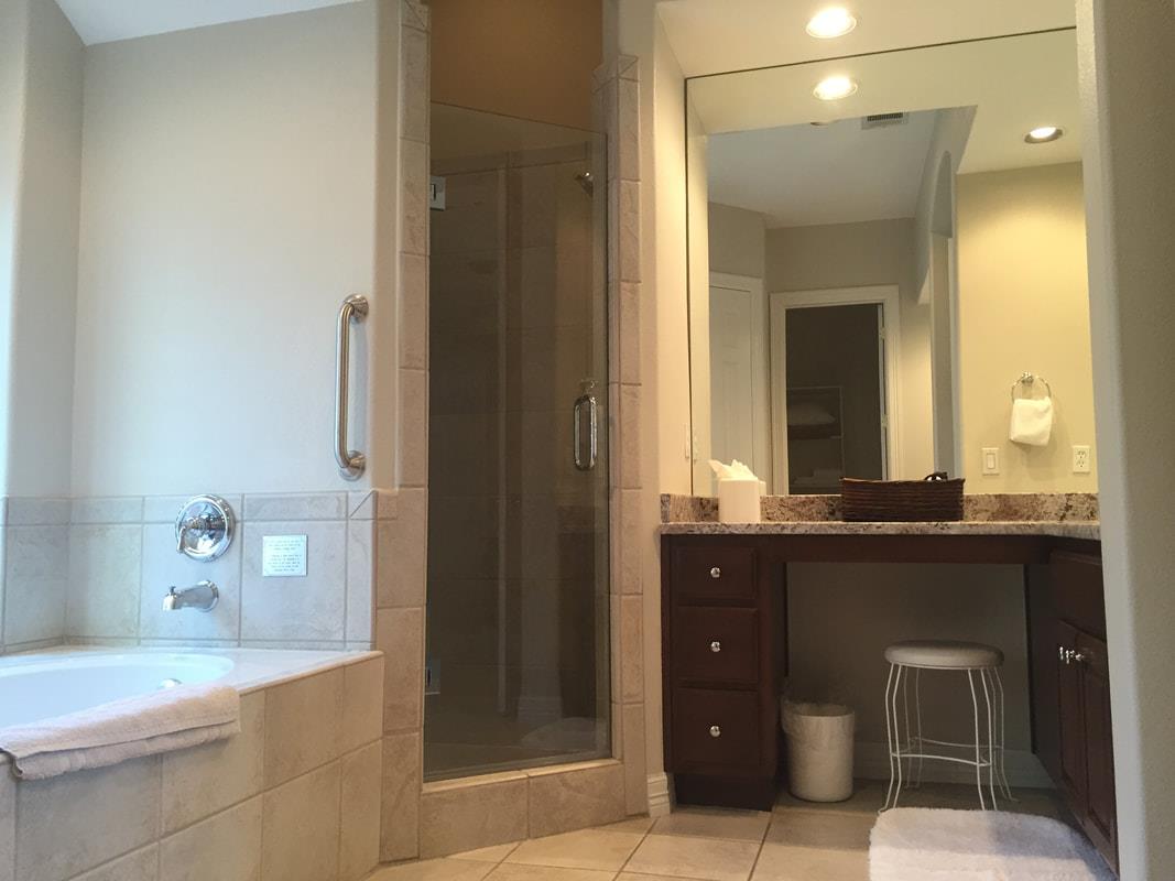 8212 Barton Club Dr # 12-9, Austin, TX 78735