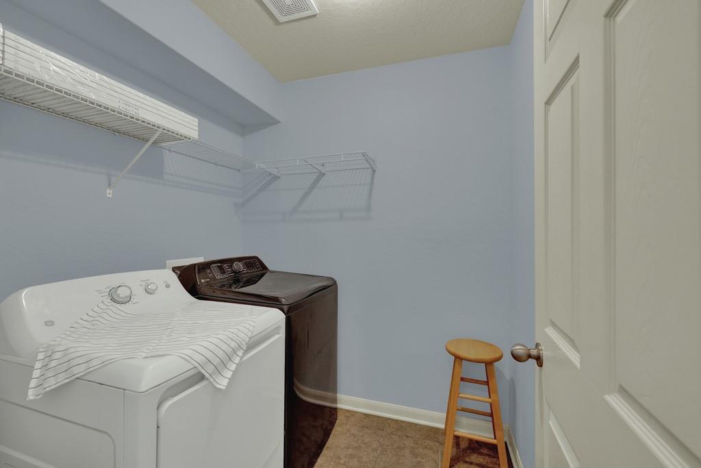 2210 Meadow View Dr, San Marcos, TX 78666