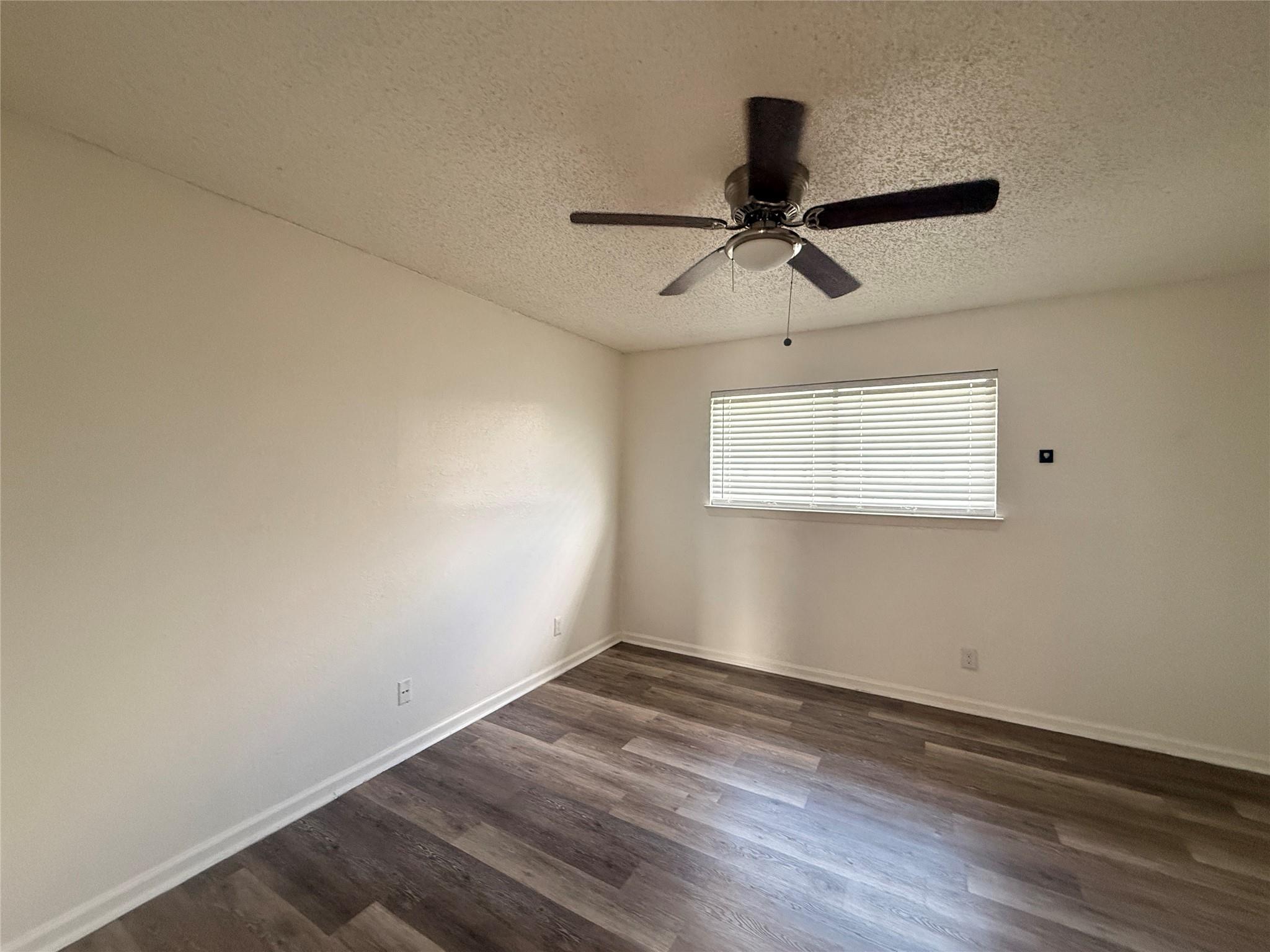 2607 Ektom Dr # B, Austin, TX 78745