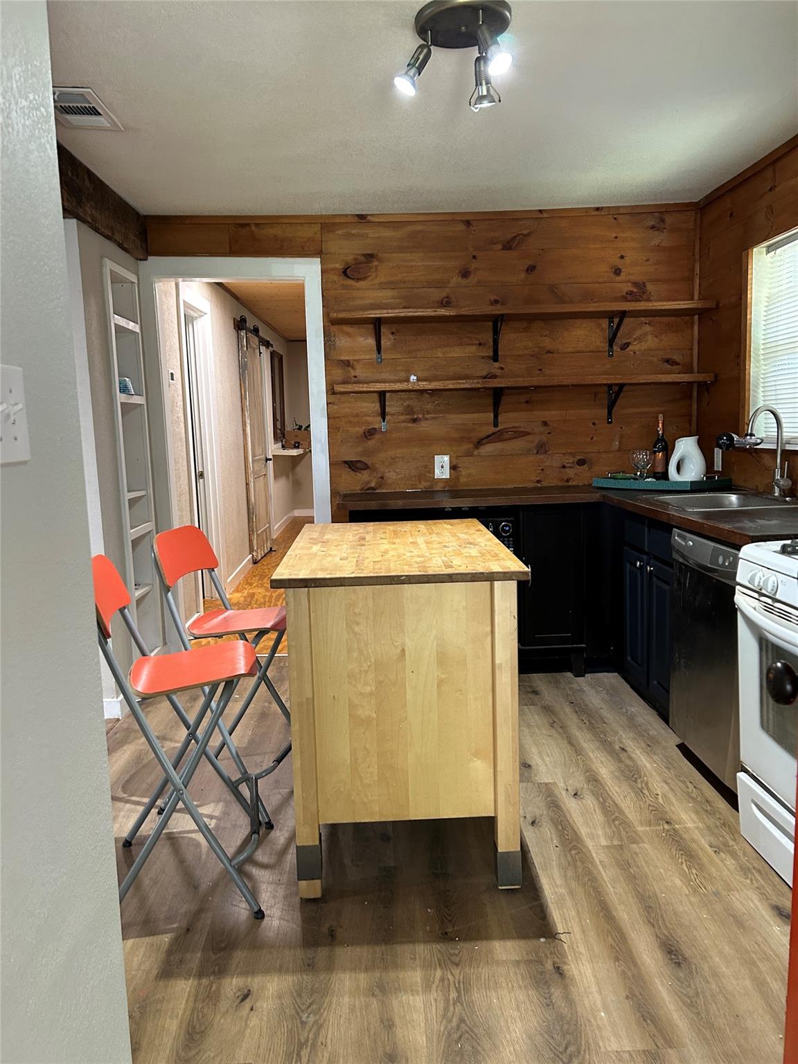 1111 Vasquez St, Austin, TX 78741