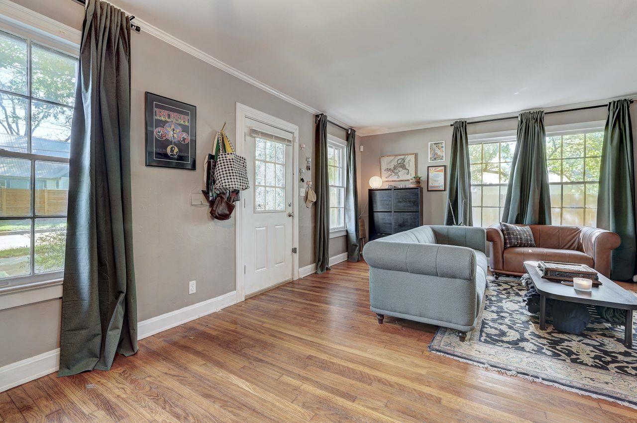 809 E 44th St, Austin, TX 78751