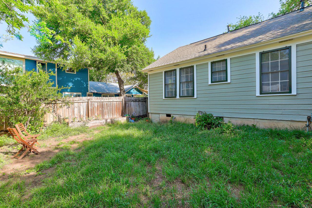 809 E 44th St, Austin, TX 78751