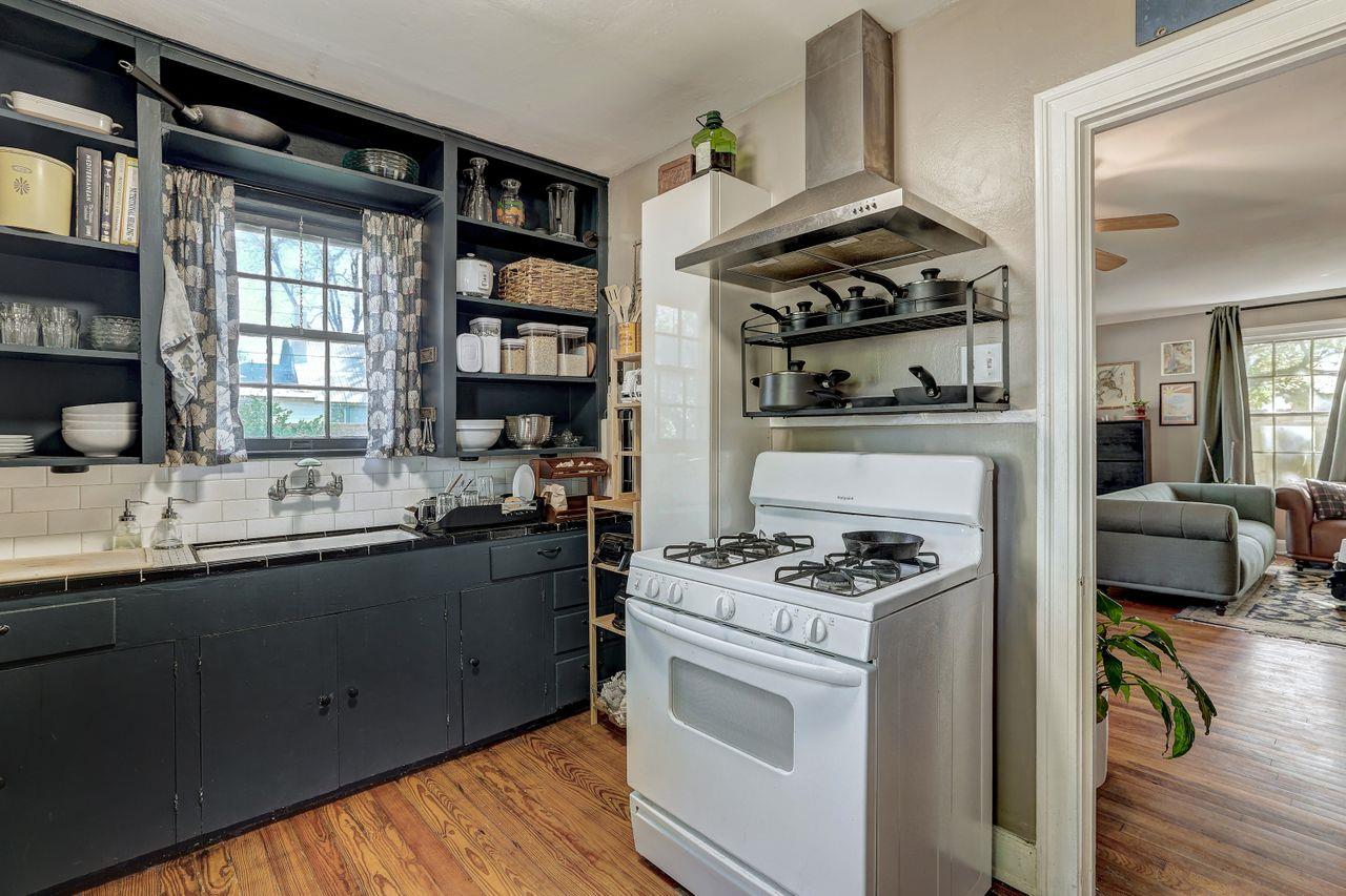 809 E 44th St, Austin, TX 78751