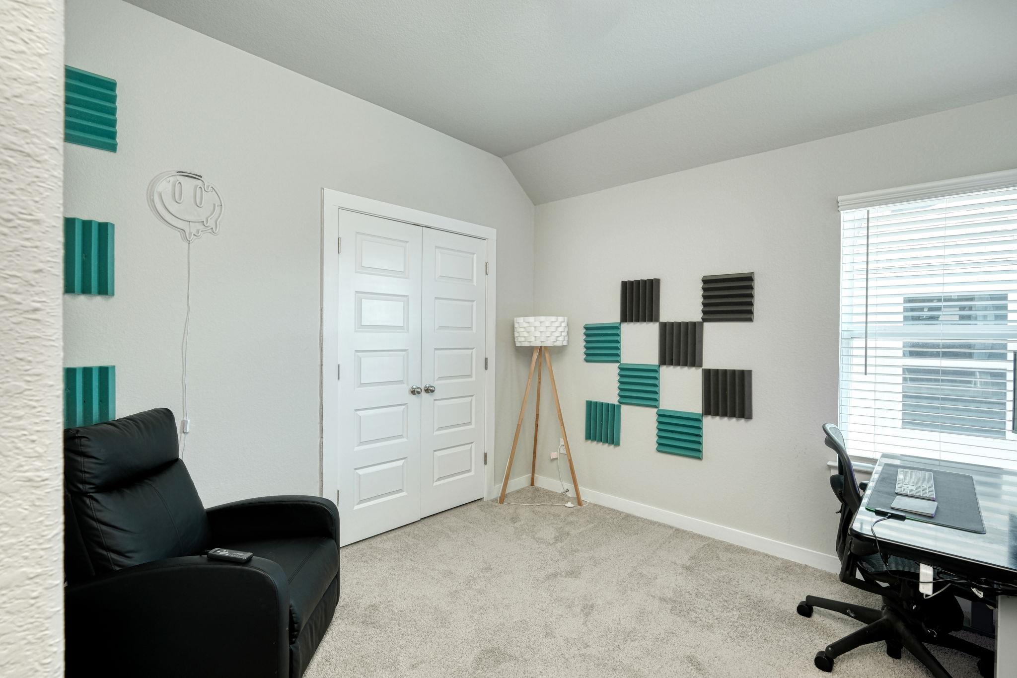 167 Appleberry Ln, Elgin, TX 78621