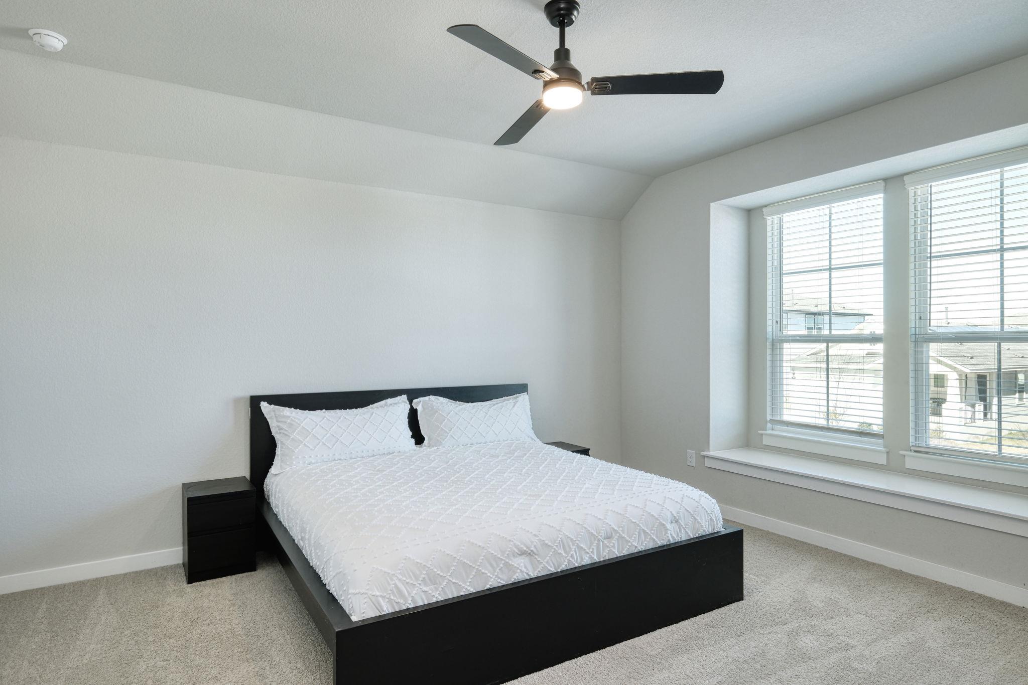 167 Appleberry Ln, Elgin, TX 78621