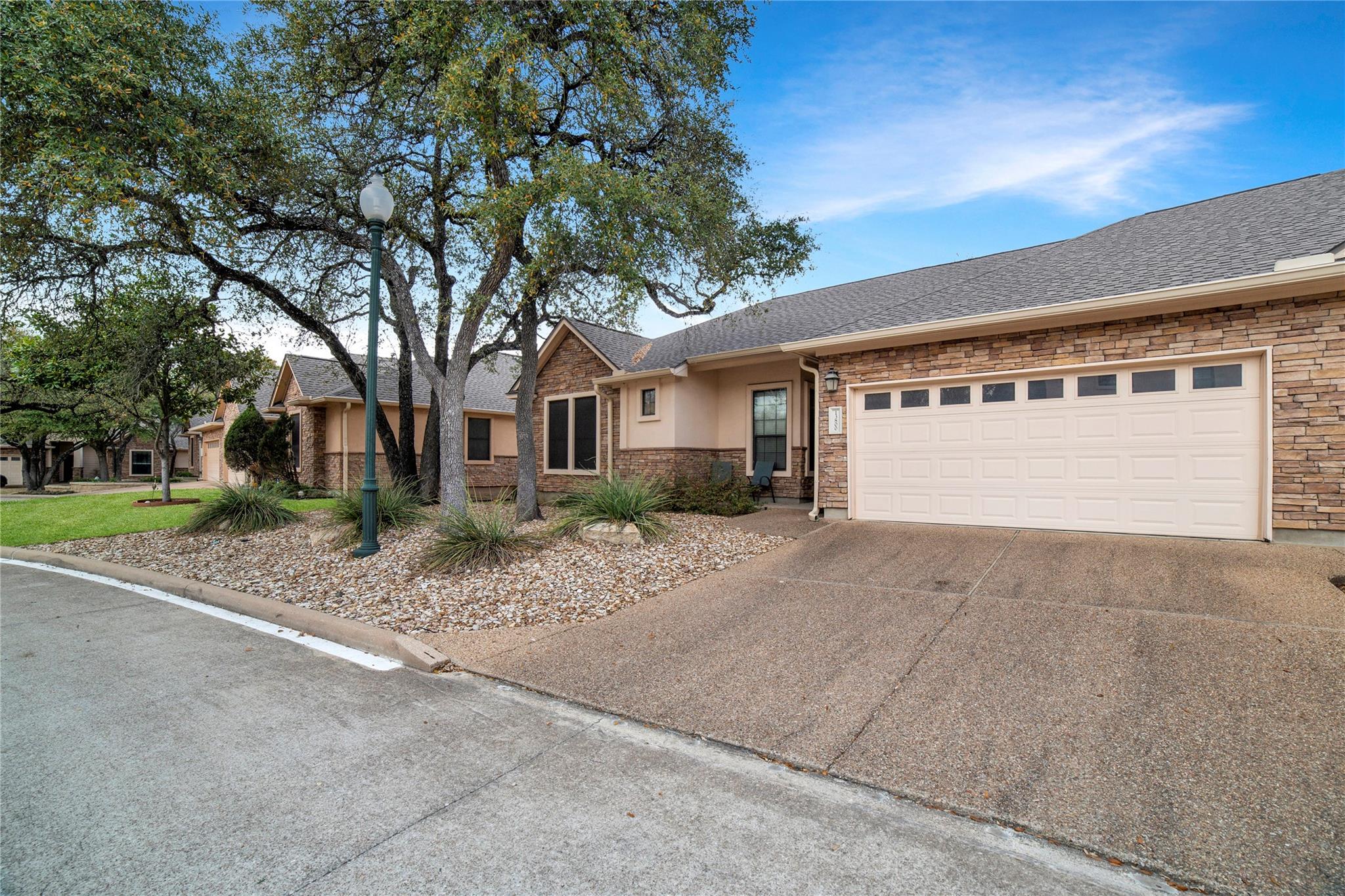 13800 Ashton Woods Cir, Austin, TX 78727