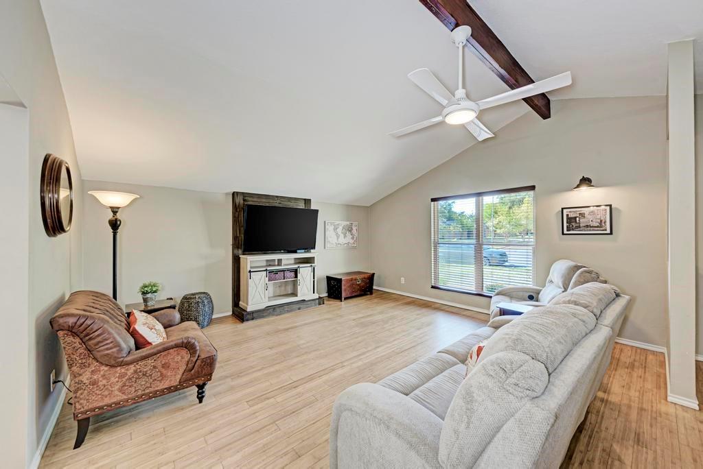 210 Clearday Dr, Austin, TX 78745