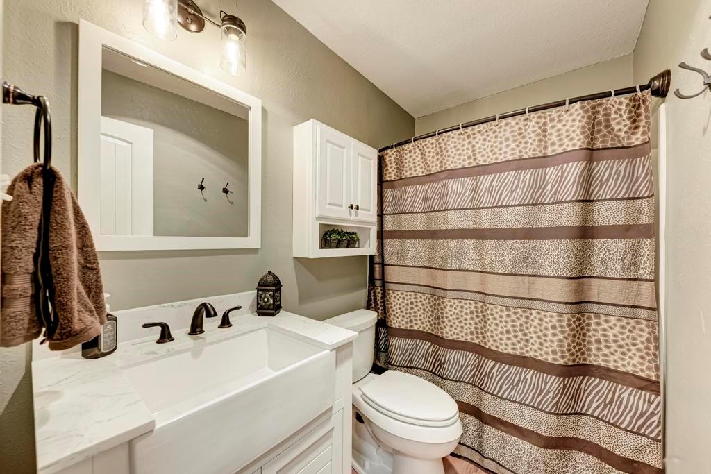 210 Clearday Dr, Austin, TX 78745