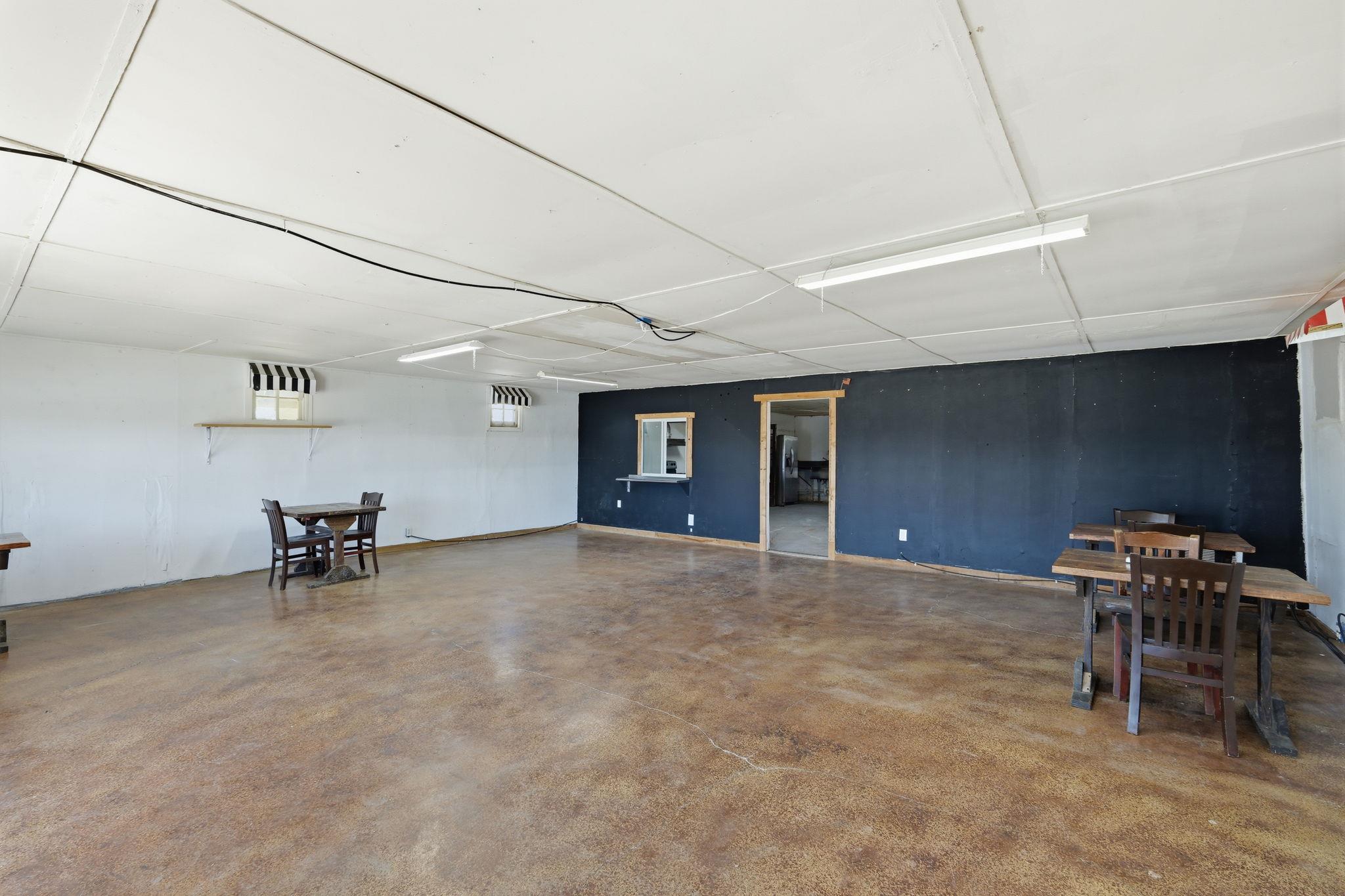 110 County Road 421, Thorndale, TX 76577