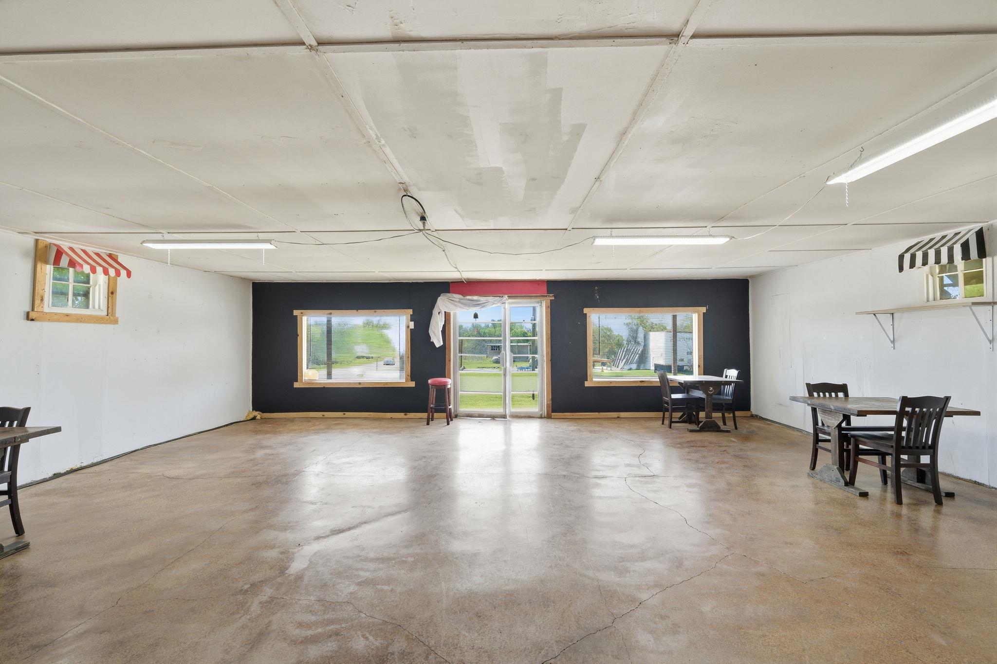 110 County Road 421, Thorndale, TX 76577