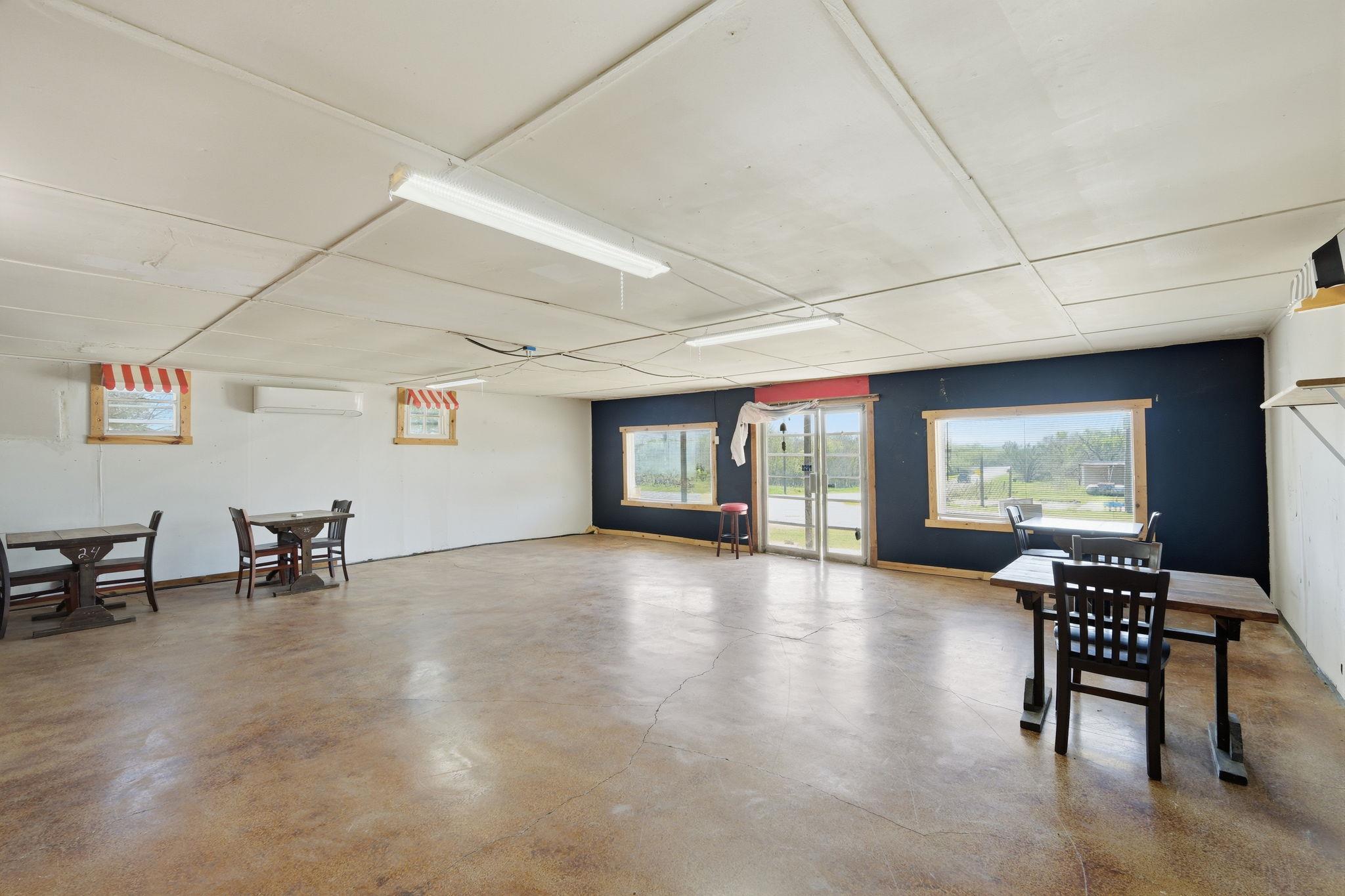 110 County Road 421, Thorndale, TX 76577