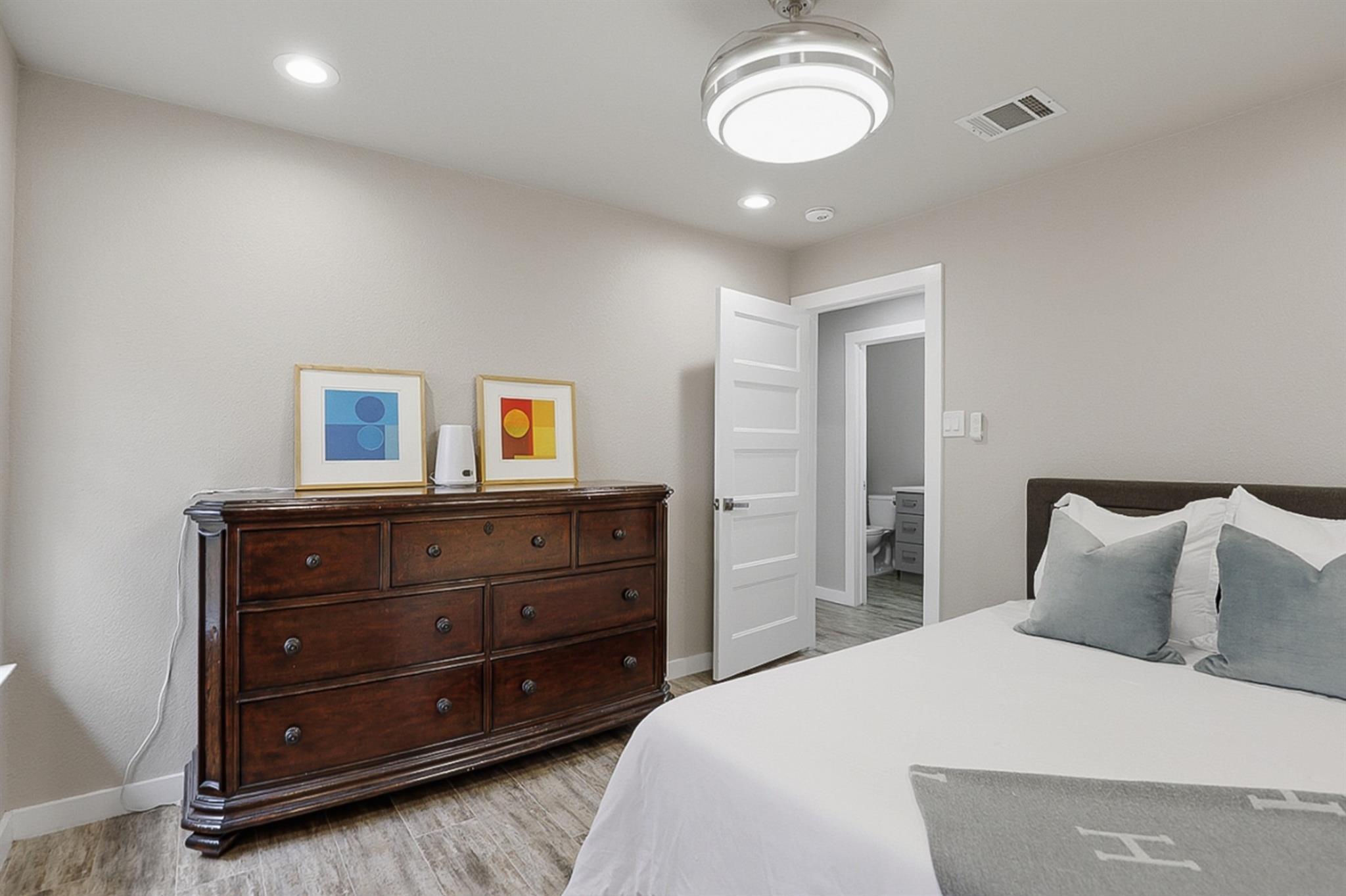 445 Rocky River Rd, West Lake Hills, TX 78746