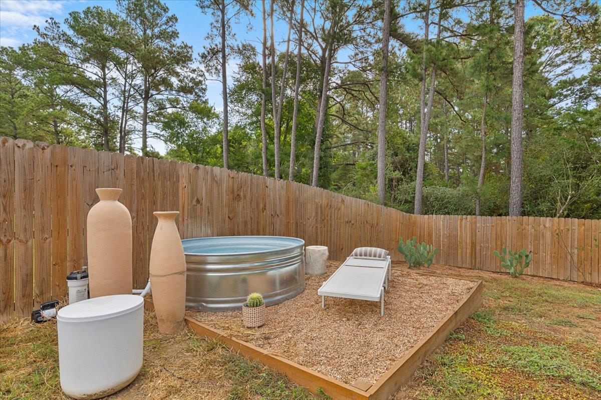 133 Lake Point Way, Bastrop, TX 78602