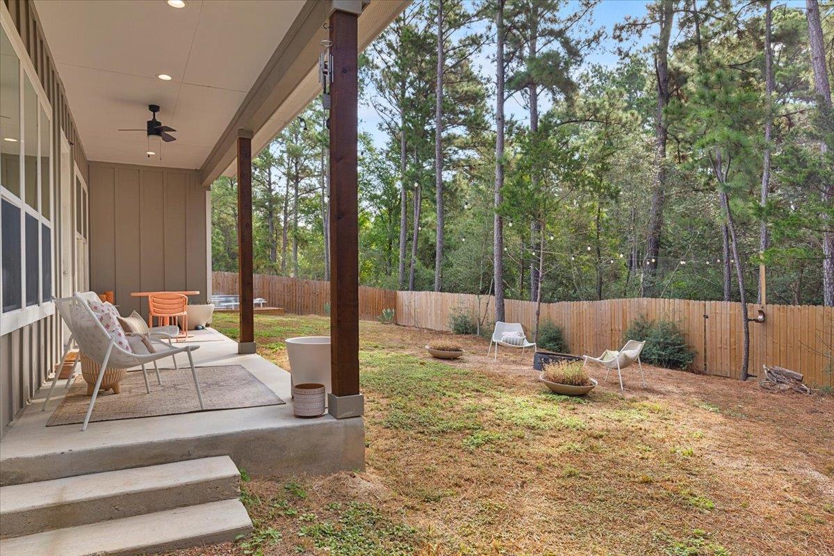 133 Lake Point Way, Bastrop, TX 78602