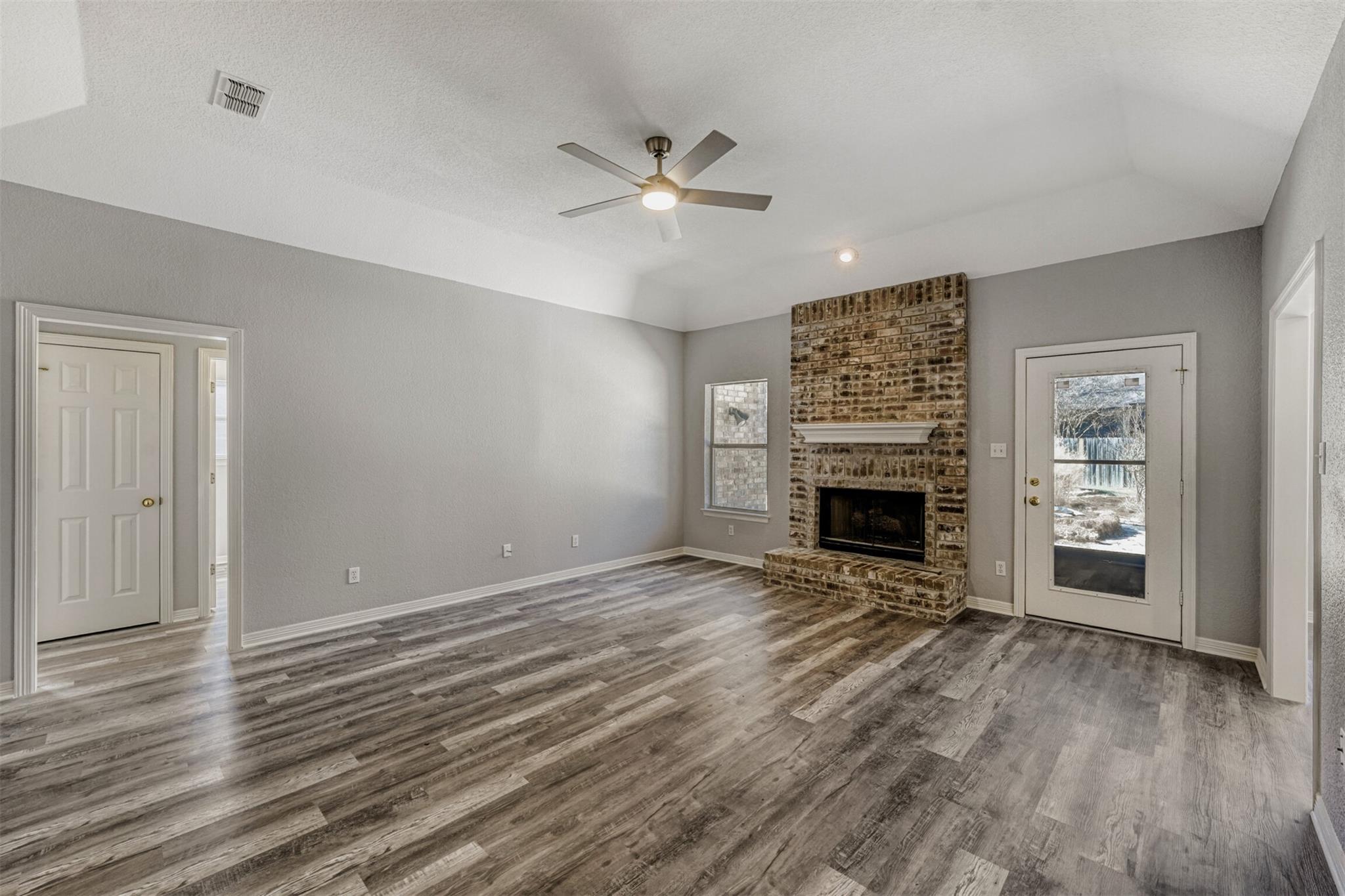 100 Susana Dr, Georgetown, TX 78628