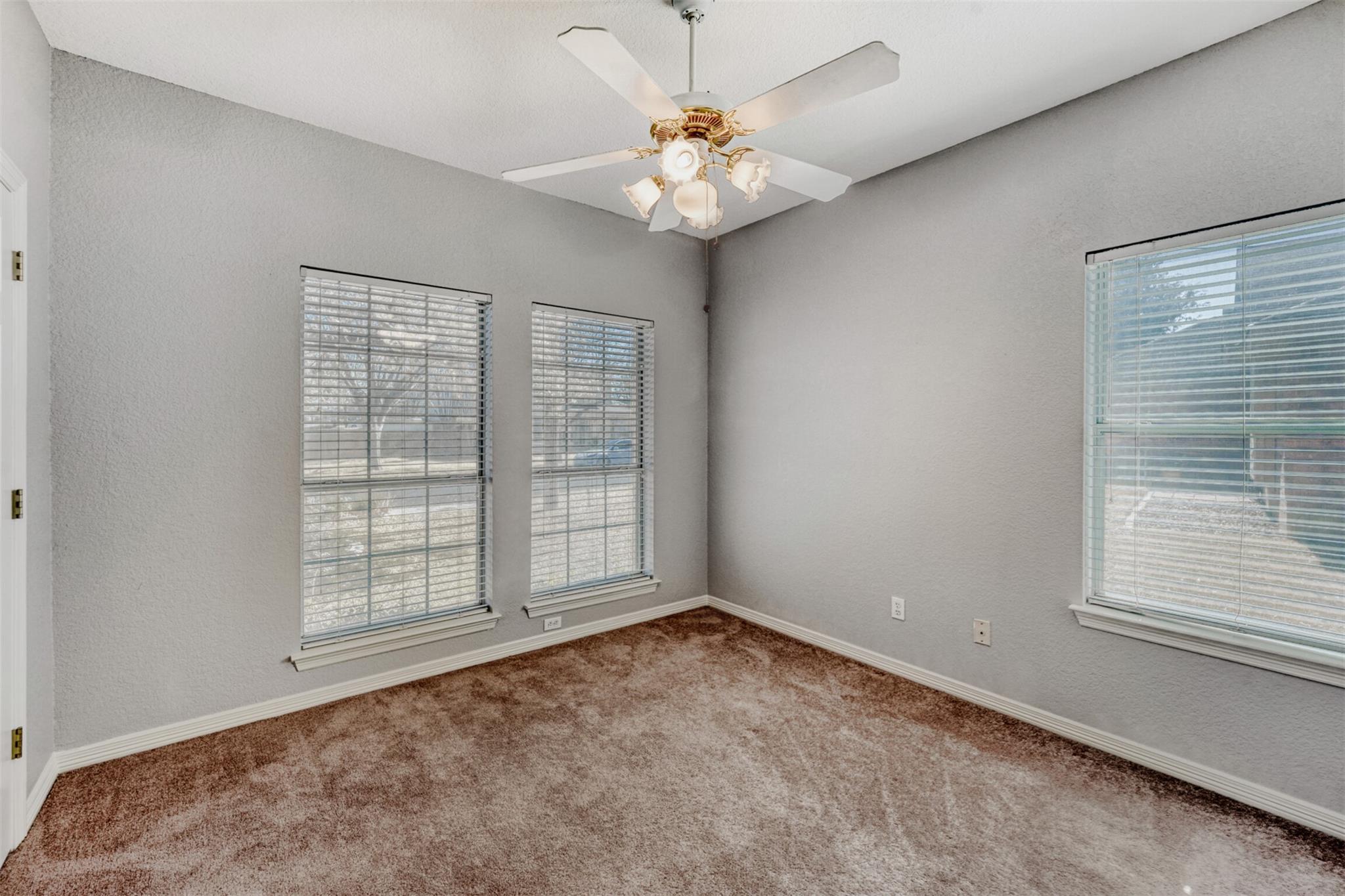 100 Susana Dr, Georgetown, TX 78628