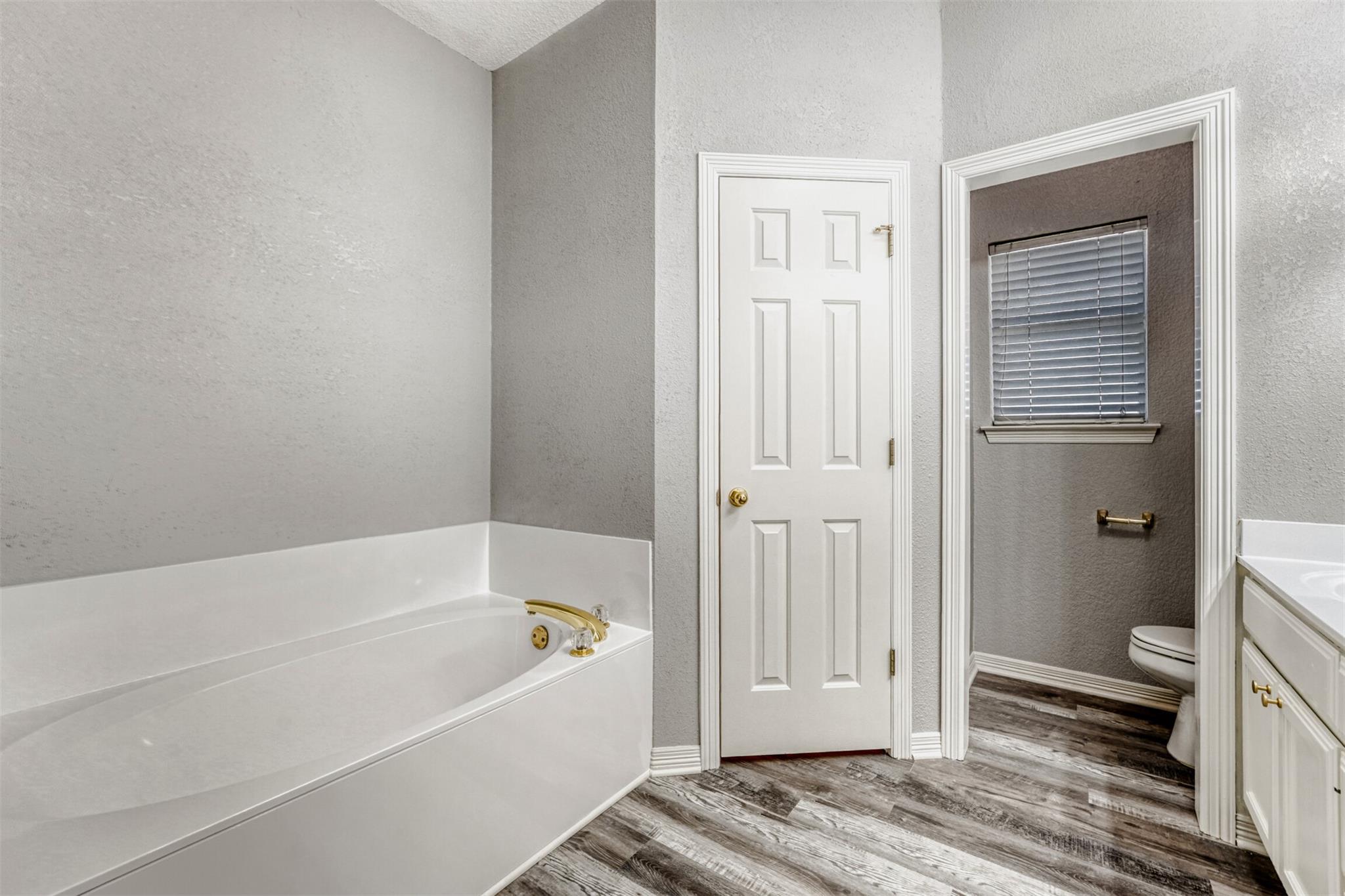 100 Susana Dr, Georgetown, TX 78628