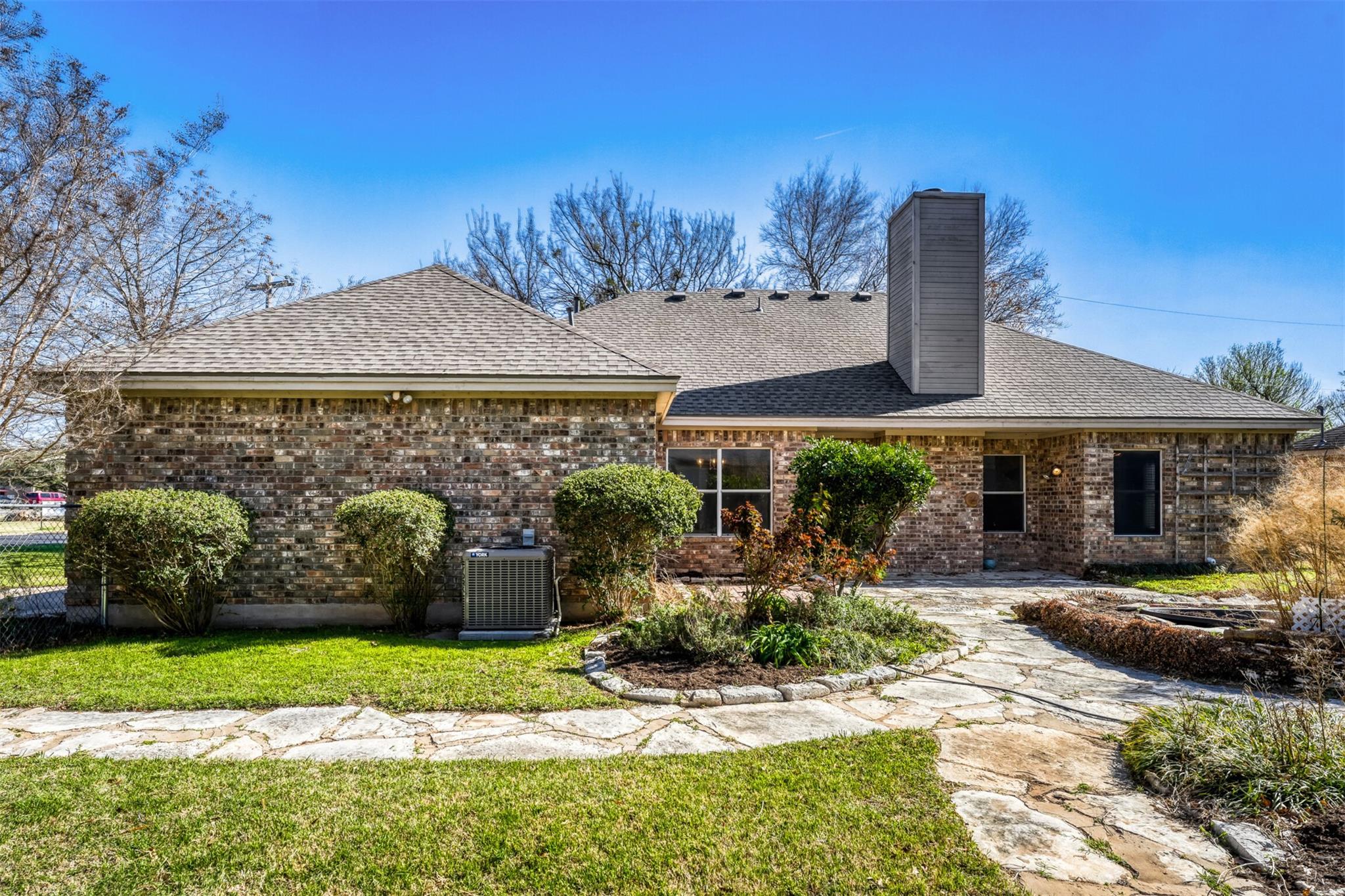 100 Susana Dr, Georgetown, TX 78628