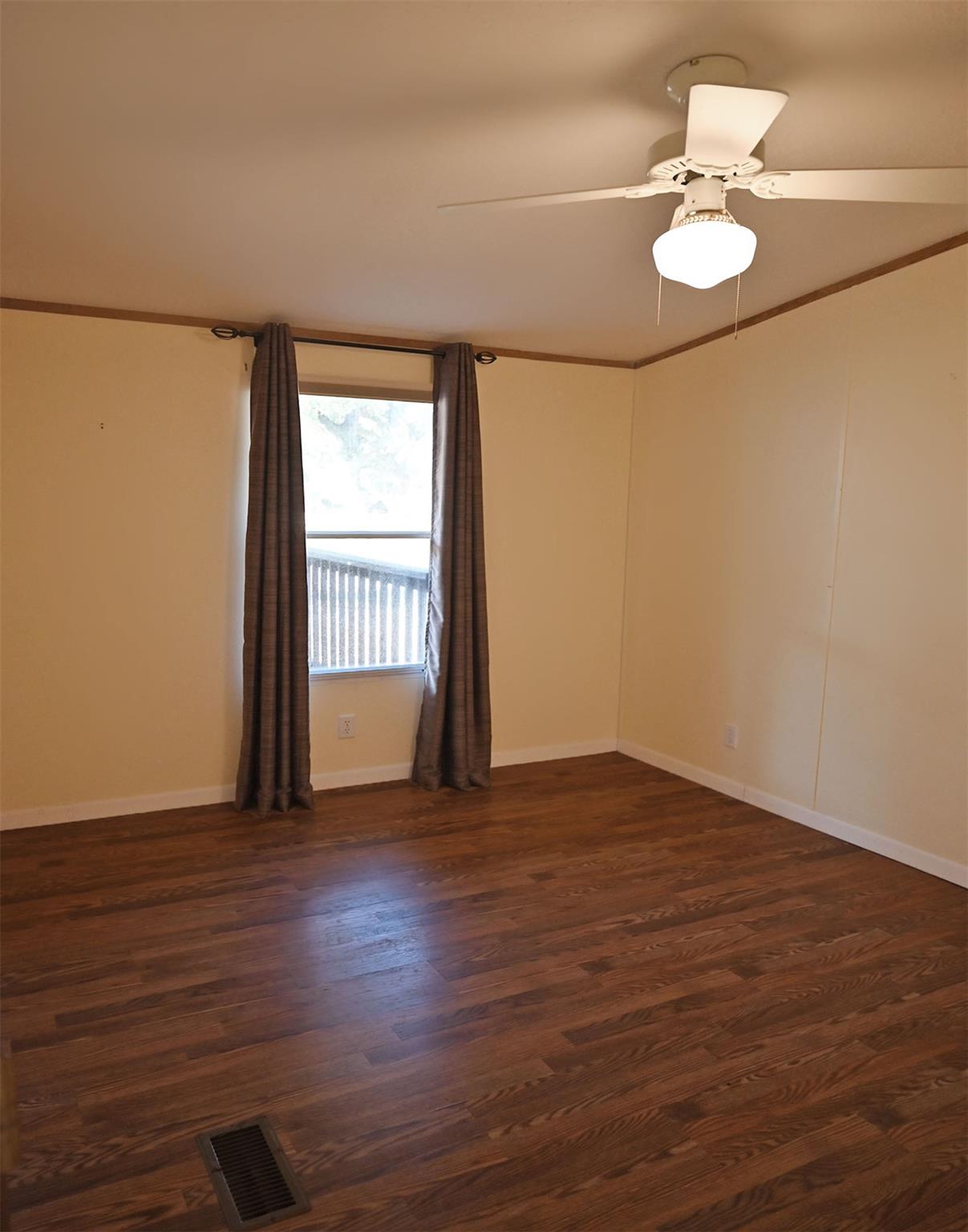 114 Shady Circle Dr, Sunrise Beach Village, TX 78643