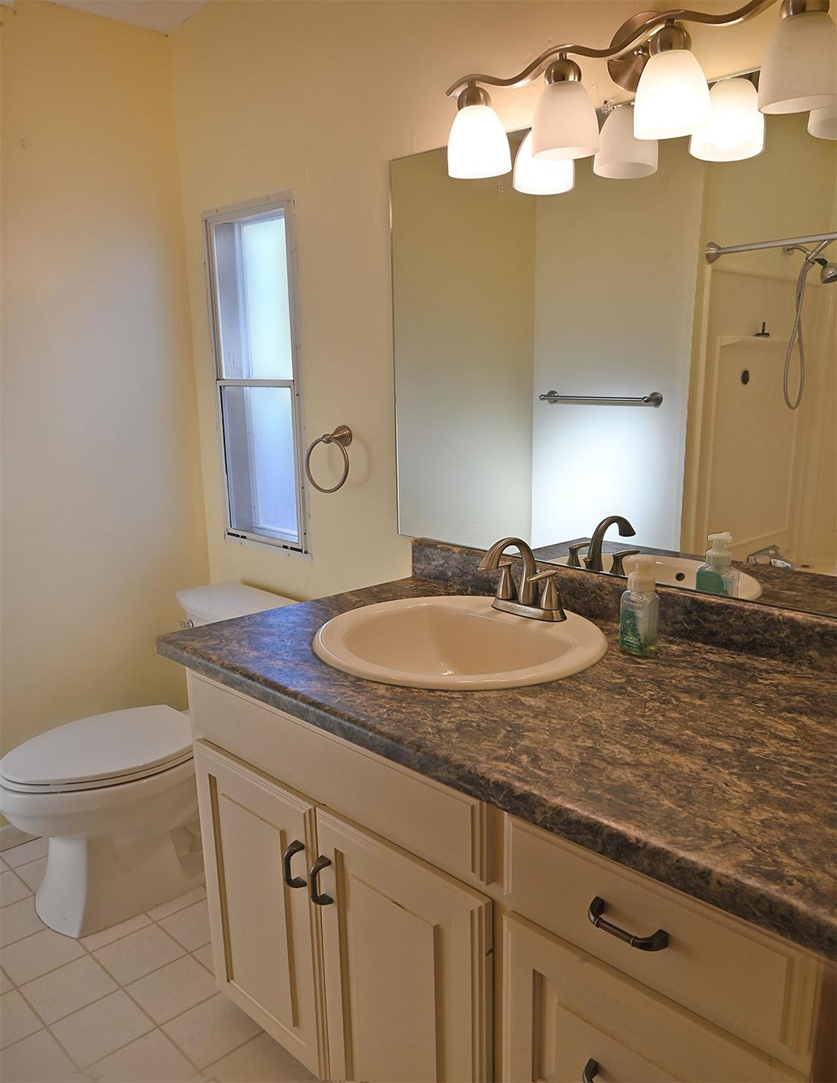 114 Shady Circle Dr, Sunrise Beach Village, TX 78643