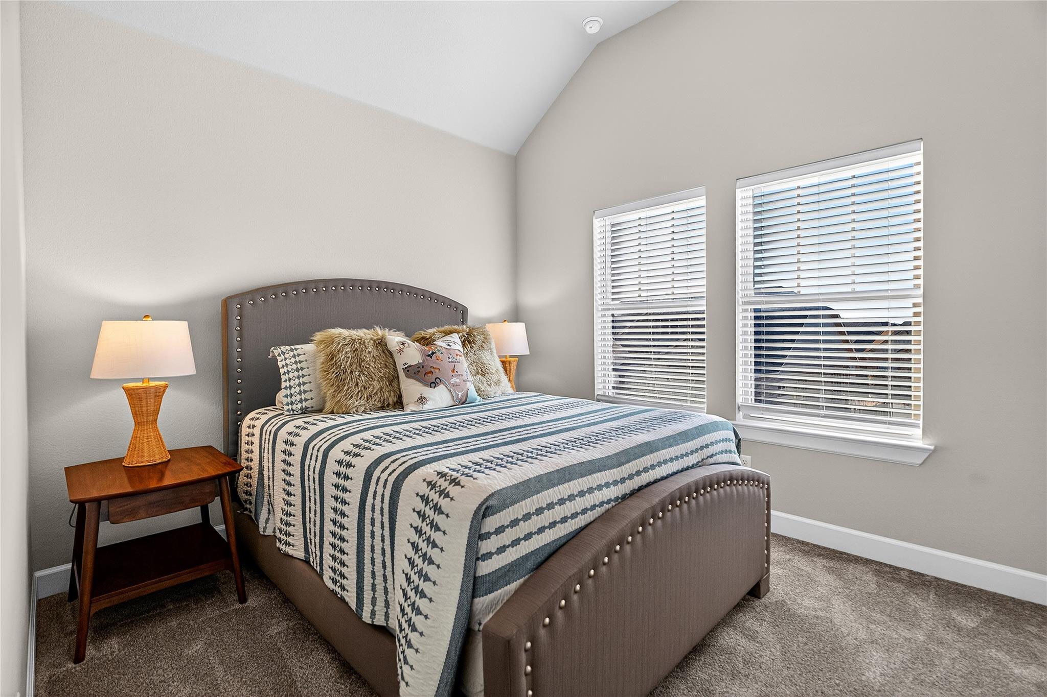 156 Village Oak Dr, Austin, TX 78737