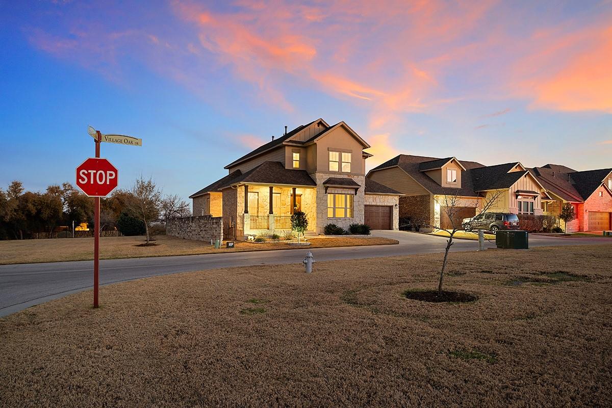 156 Village Oak Dr, Austin, TX 78737