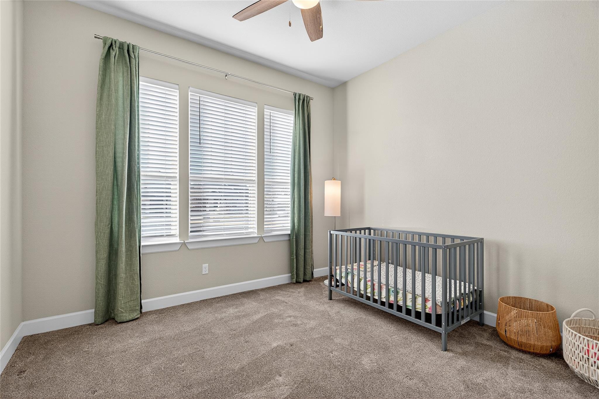 156 Village Oak Dr, Austin, TX 78737