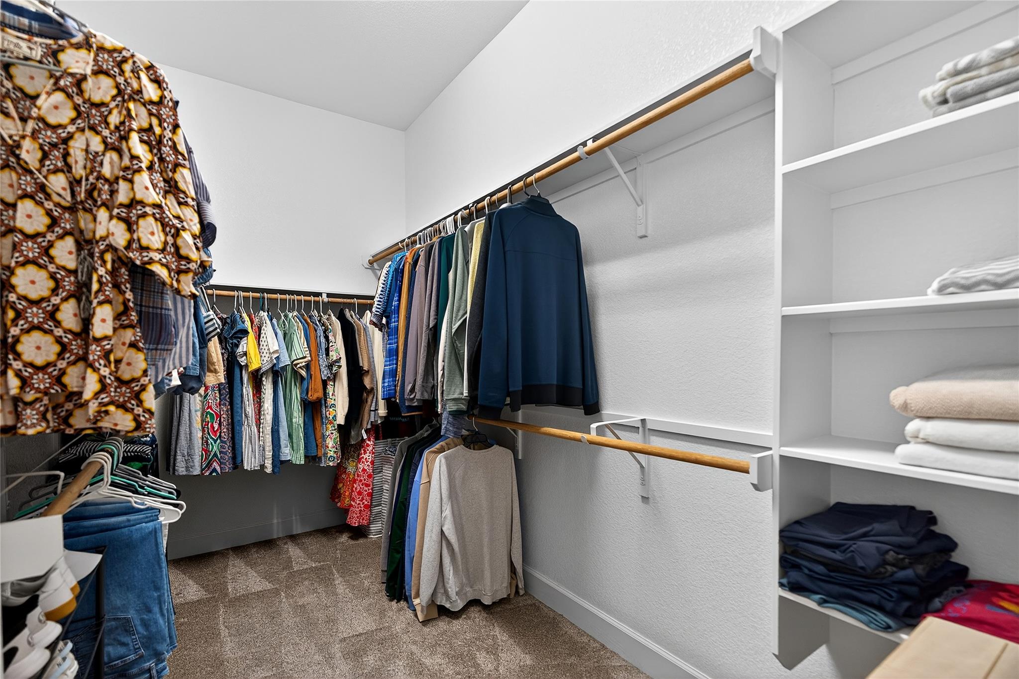 156 Village Oak Dr, Austin, TX 78737