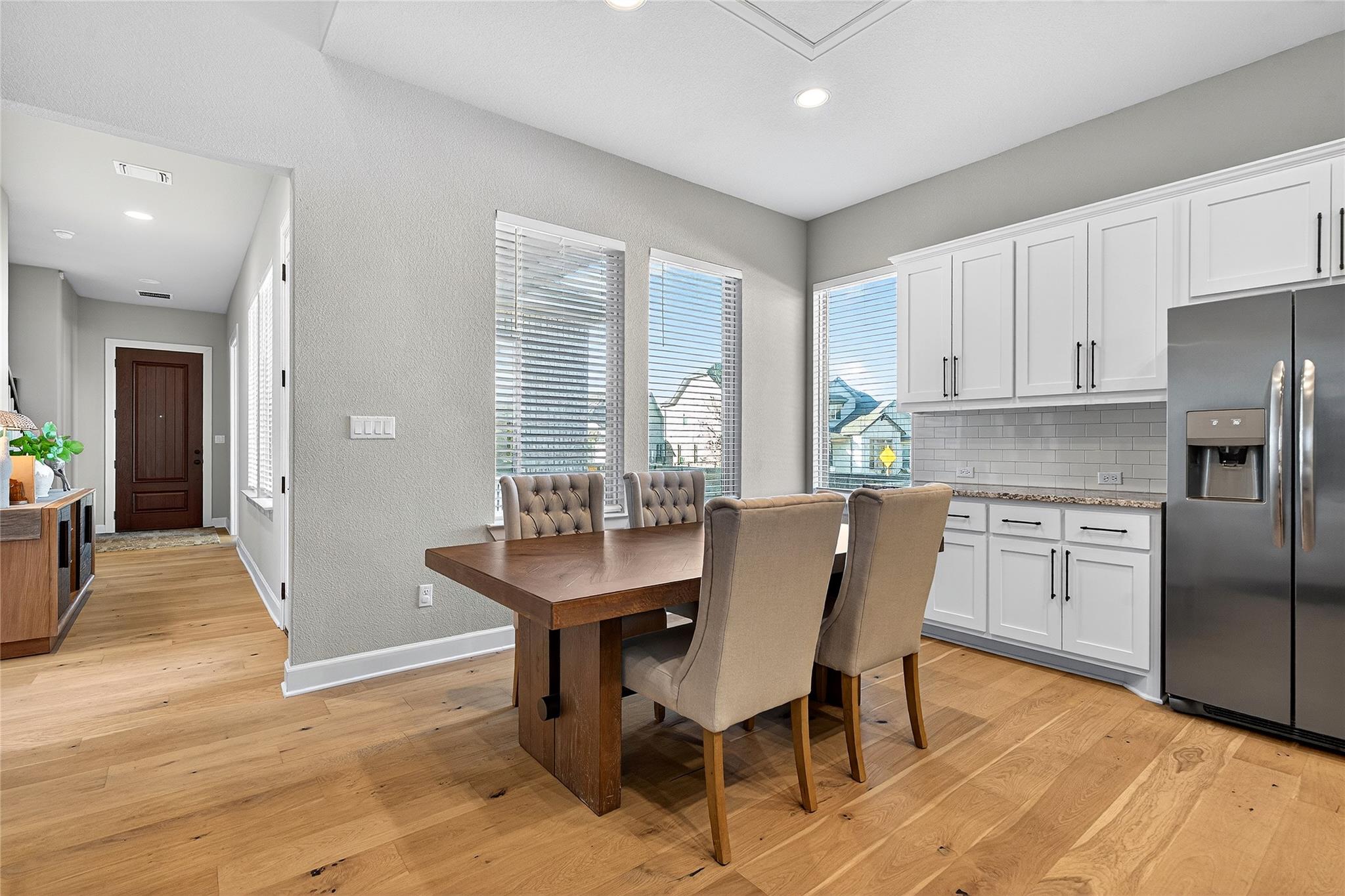 156 Village Oak Dr, Austin, TX 78737